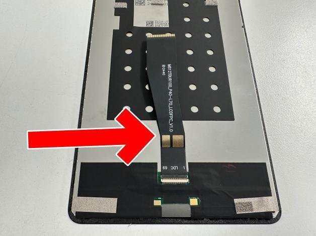 iPlay60 mini Proの画面交換を12980円で対応中！真っ暗で何も映らない