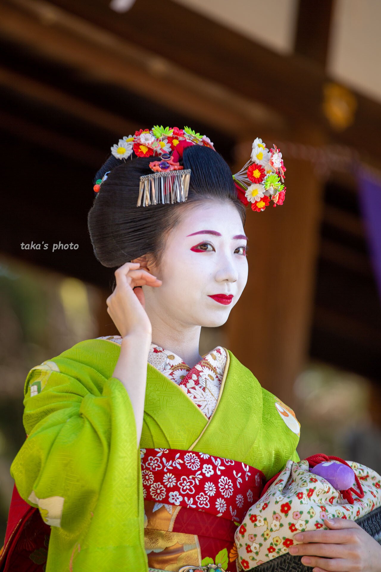 陶板画？　舞妓　銀次郎作 初めての稲穂🌾の簪 祇園甲部 華奈子さん Maiko, Gionkobu