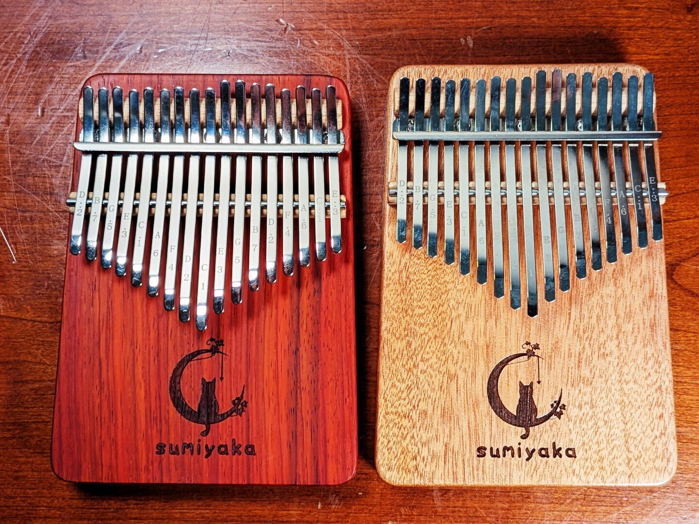 カリンバ 34キー　ハードケース、調整器具、説明書、箱付き カリンバ 34キー ハードケース、調整器具、説明書、箱付き 商品一覧ページ