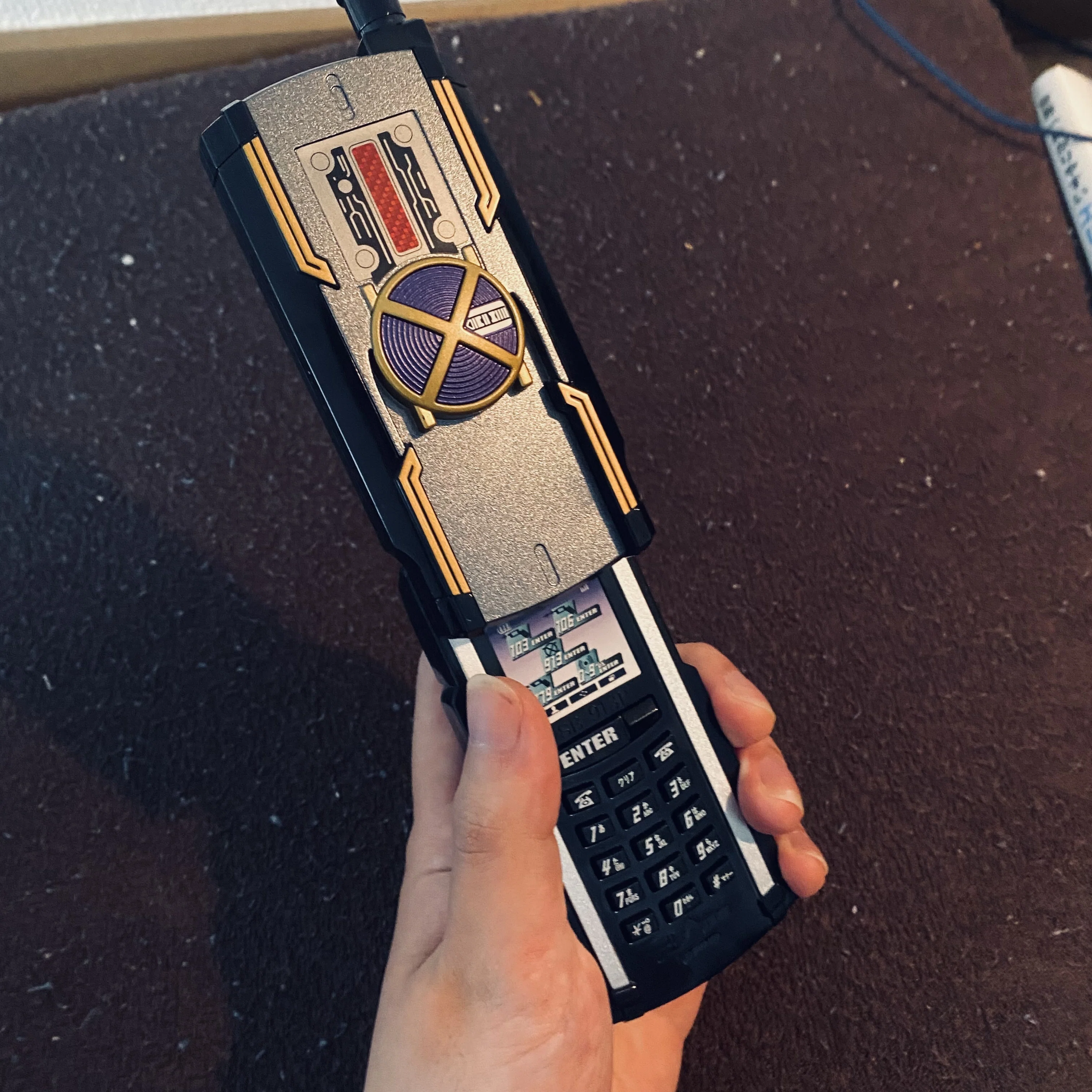 備忘録】電池が入ってるのにおもちゃが動作しない！時の対処法｜箱の中