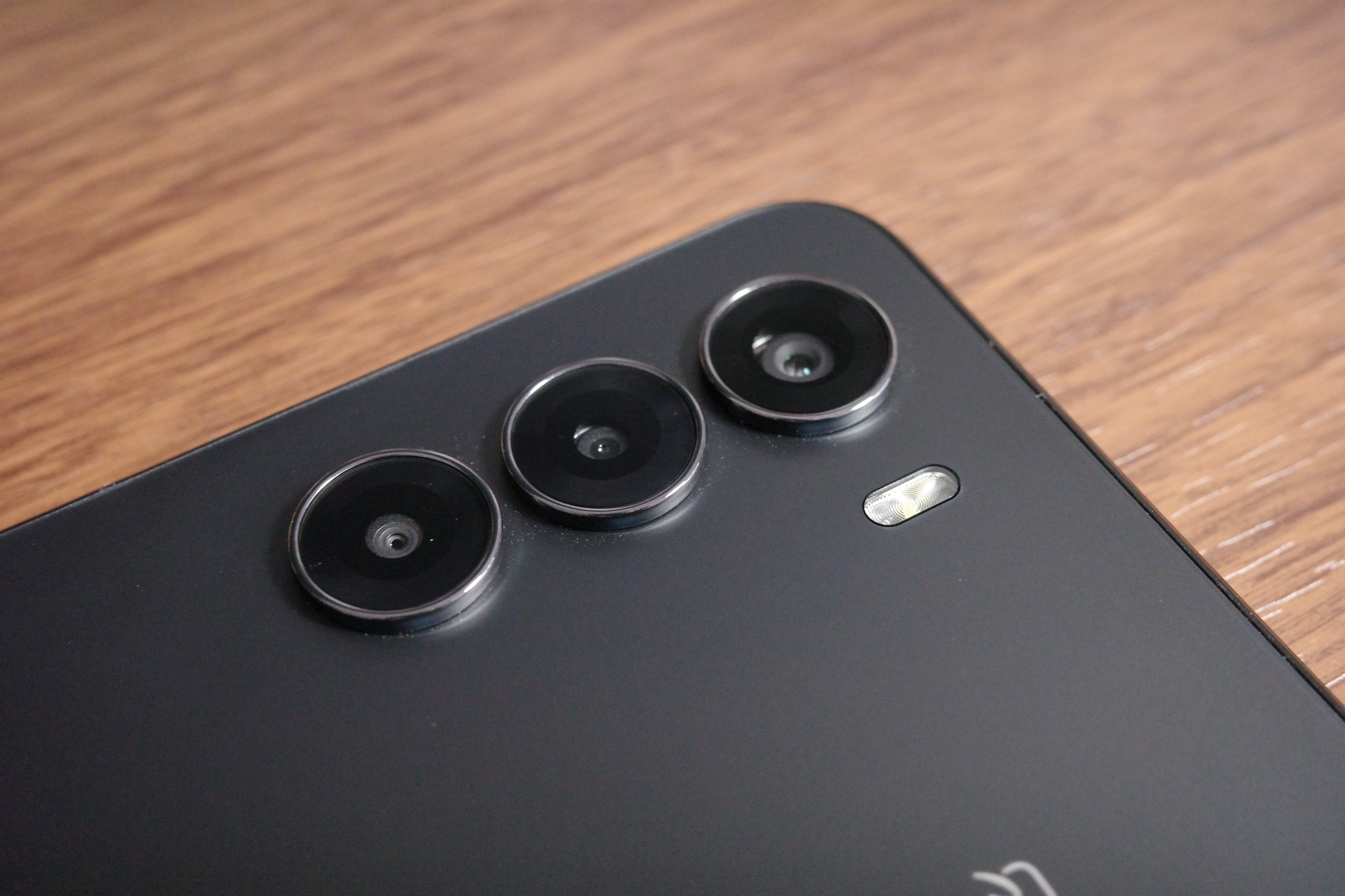 nubia S 5G使用感レビュー|一括1円系スマホ！でも流石に動作は重い