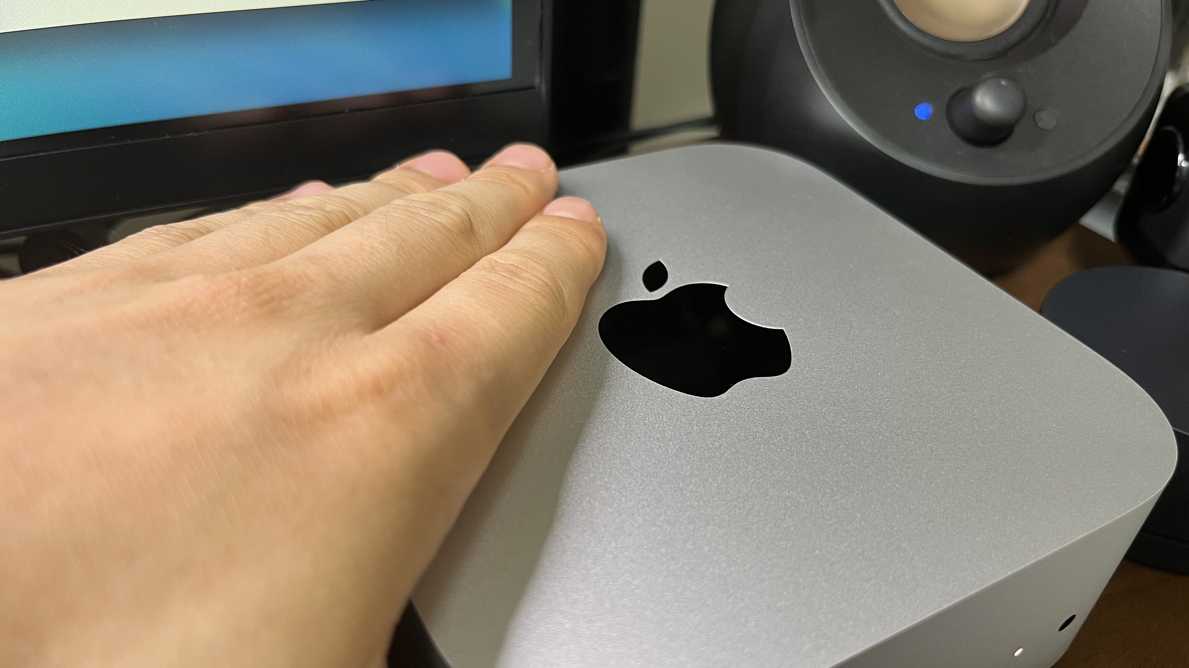 M4Mac miniをスリープで運用すると本体が発熱する問題の解決策