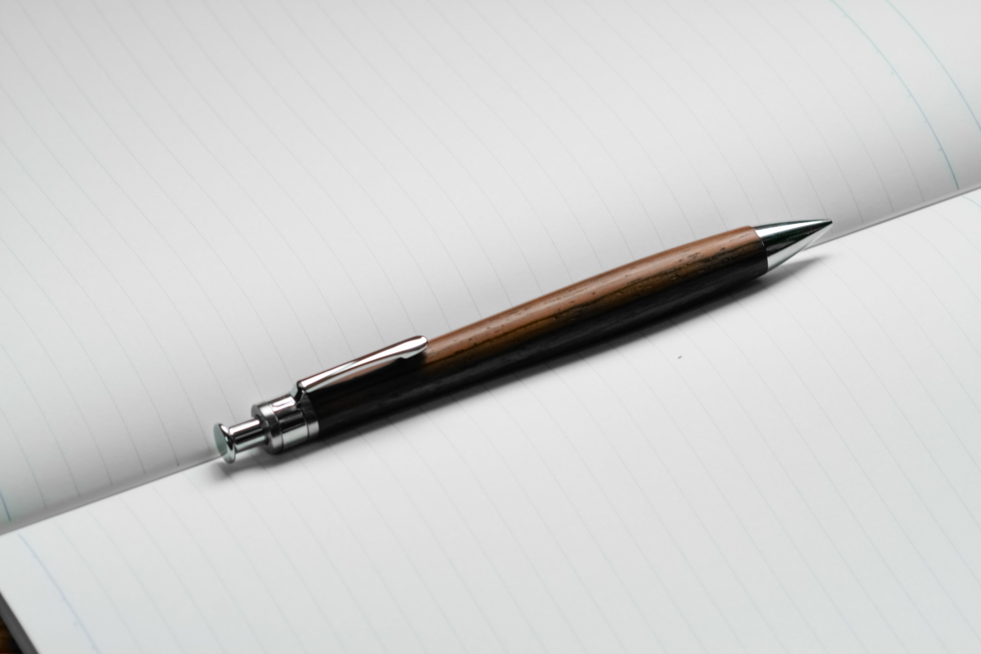 筆箱紹介14｜窓