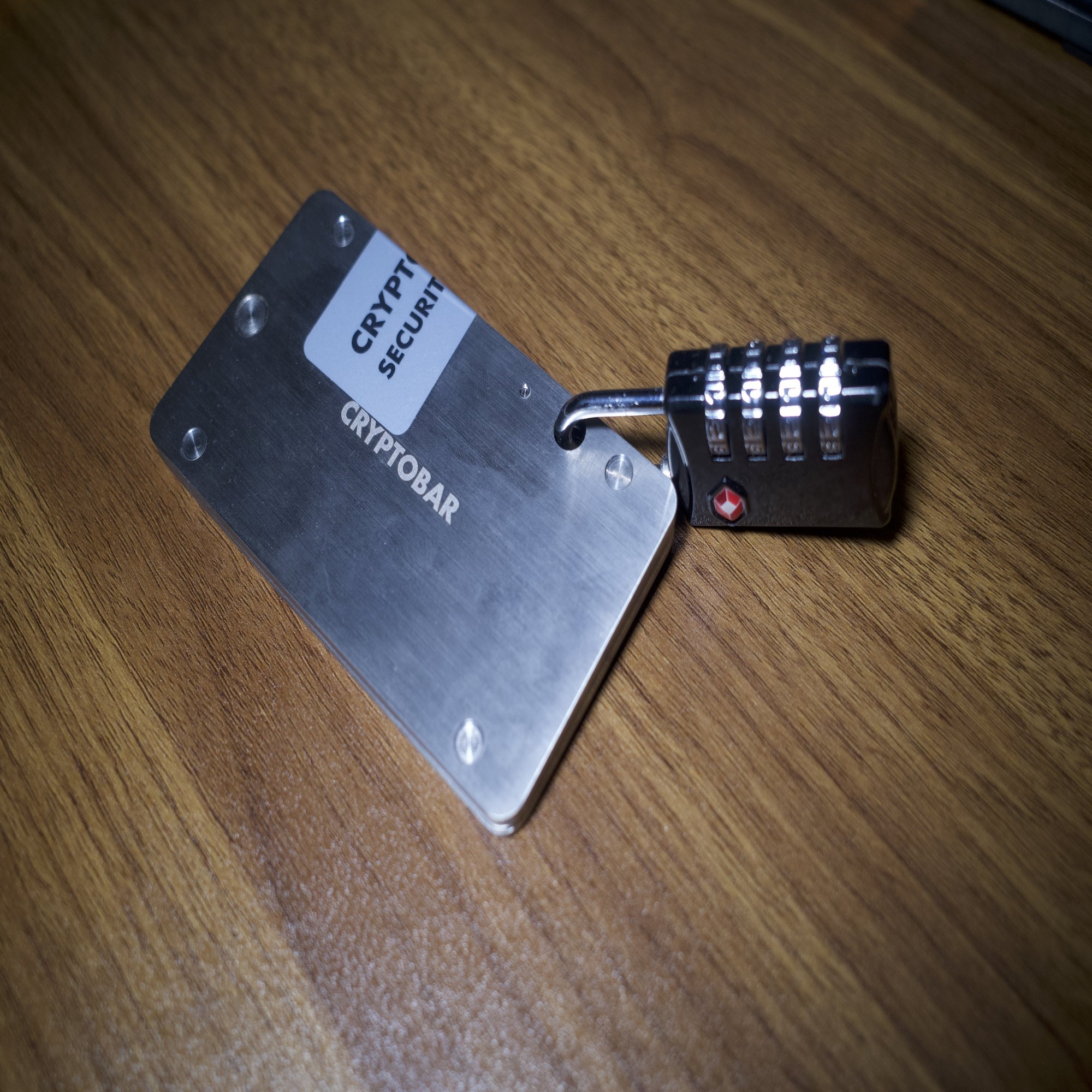 人間不信が選ぶ、ビットコインを最も安全に保管するための物理ウォレット｜ふぁるしー@ITエンジニア