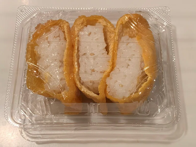 お稲荷さんの裏の顔を見て、何とも言えない寂しさを感じました｜あみこ