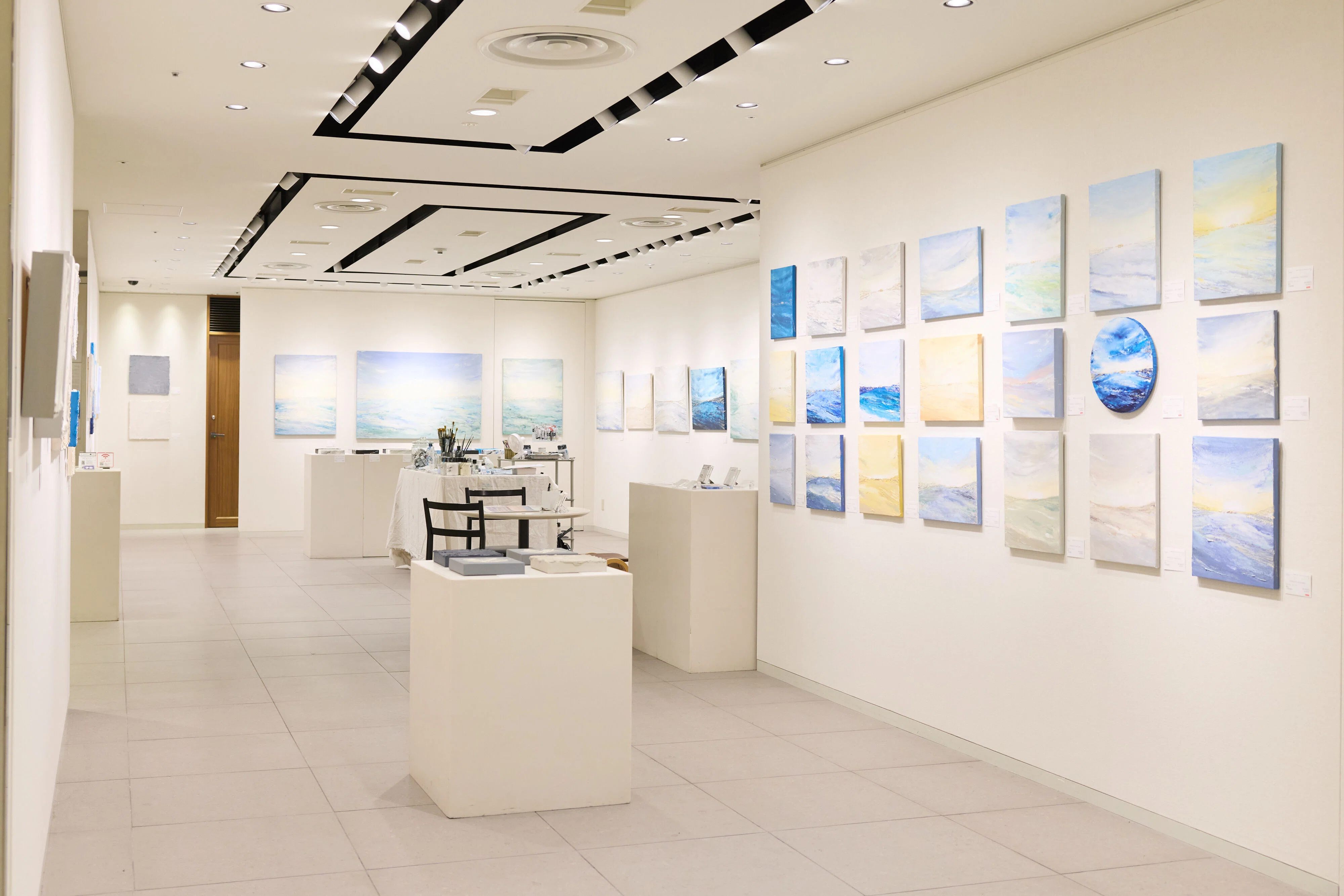 私が「miotokyo」という名前で絵を描きはじめて銀座三越の個展で大成功
