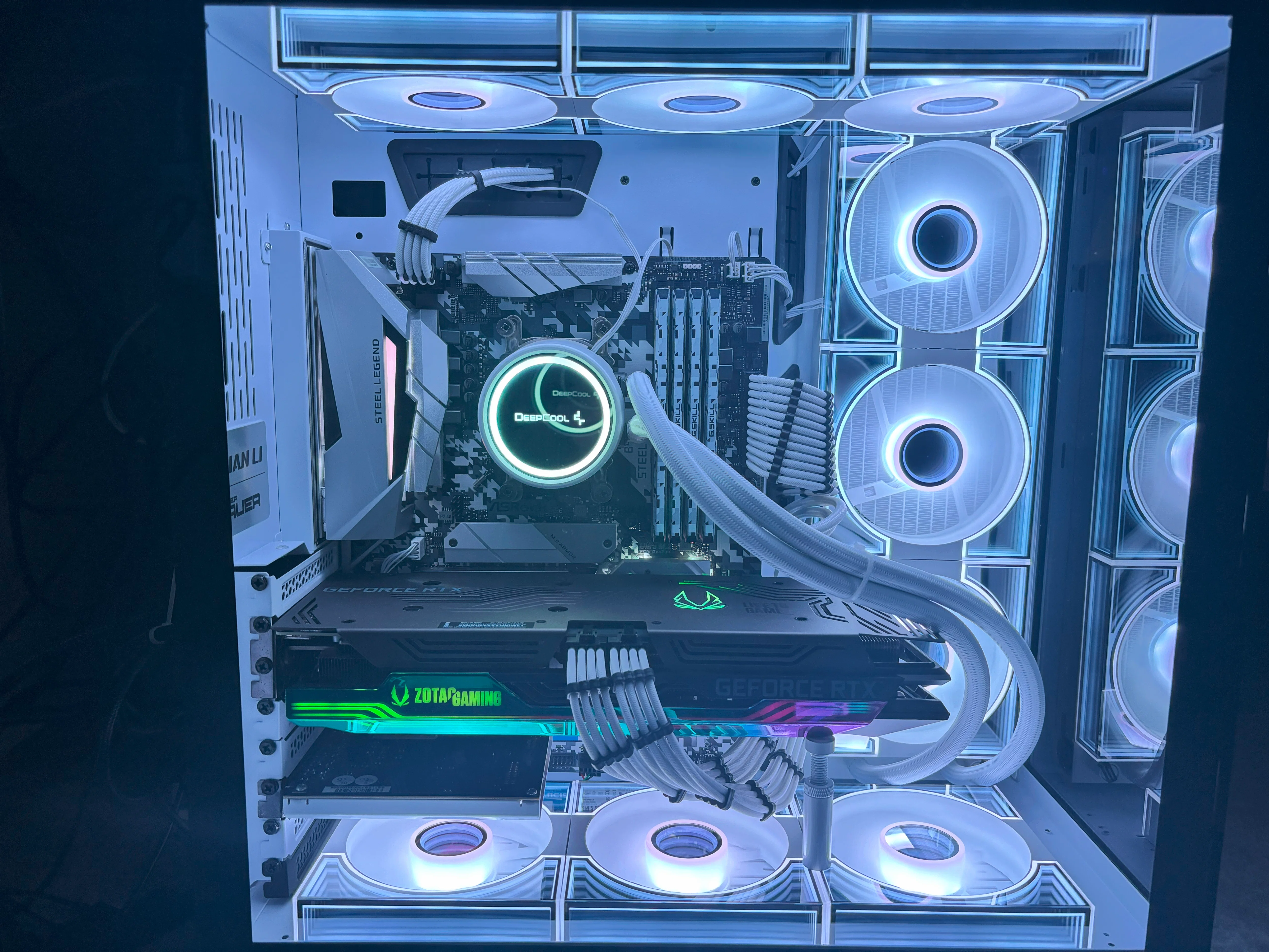 使いながら少しずつ進化。いまの自作PC構成を紹介します！｜るーさん