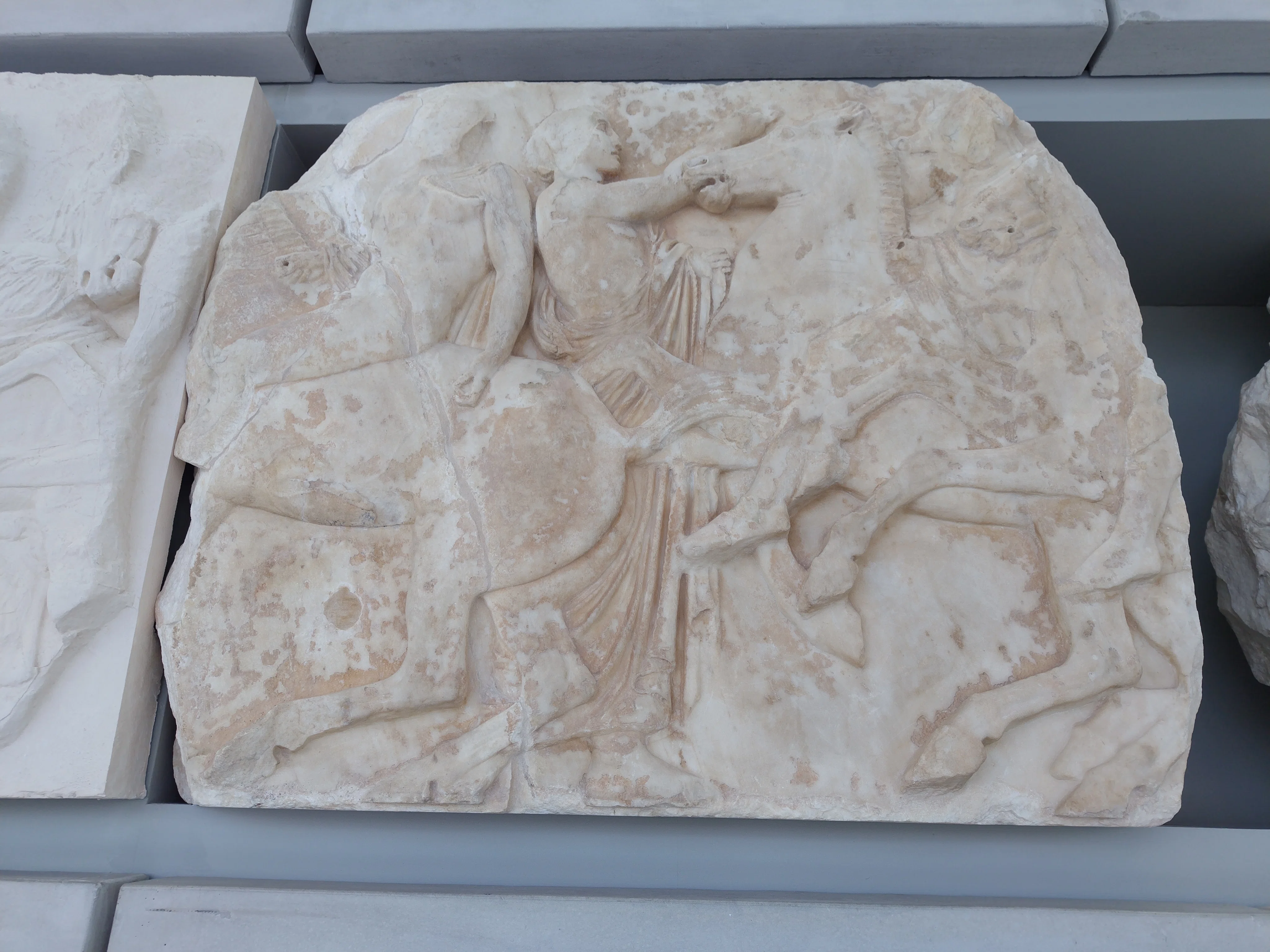 神話の地ギリシャ旅行記（26）新アクロポリス博物館｜まごっと