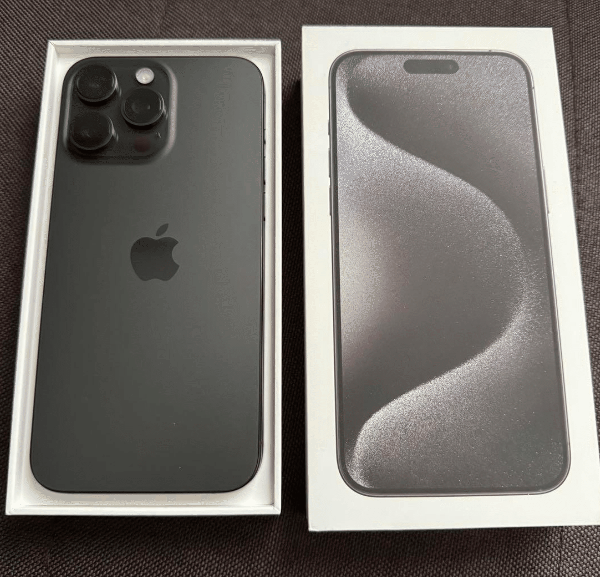 Iphone 15 256GB ブラック 箱、充電コード付き SIMフリー Apple iPhone