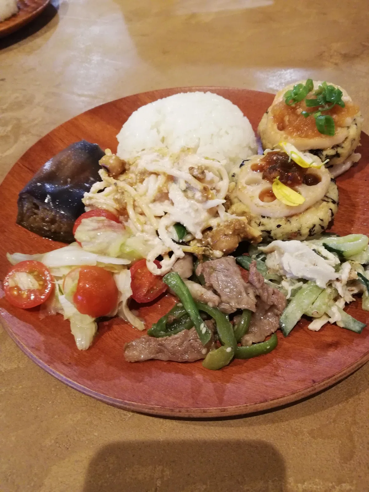 浮遊街・街びと生活レポート〜街での食事編〜｜いっしー/けいちょん