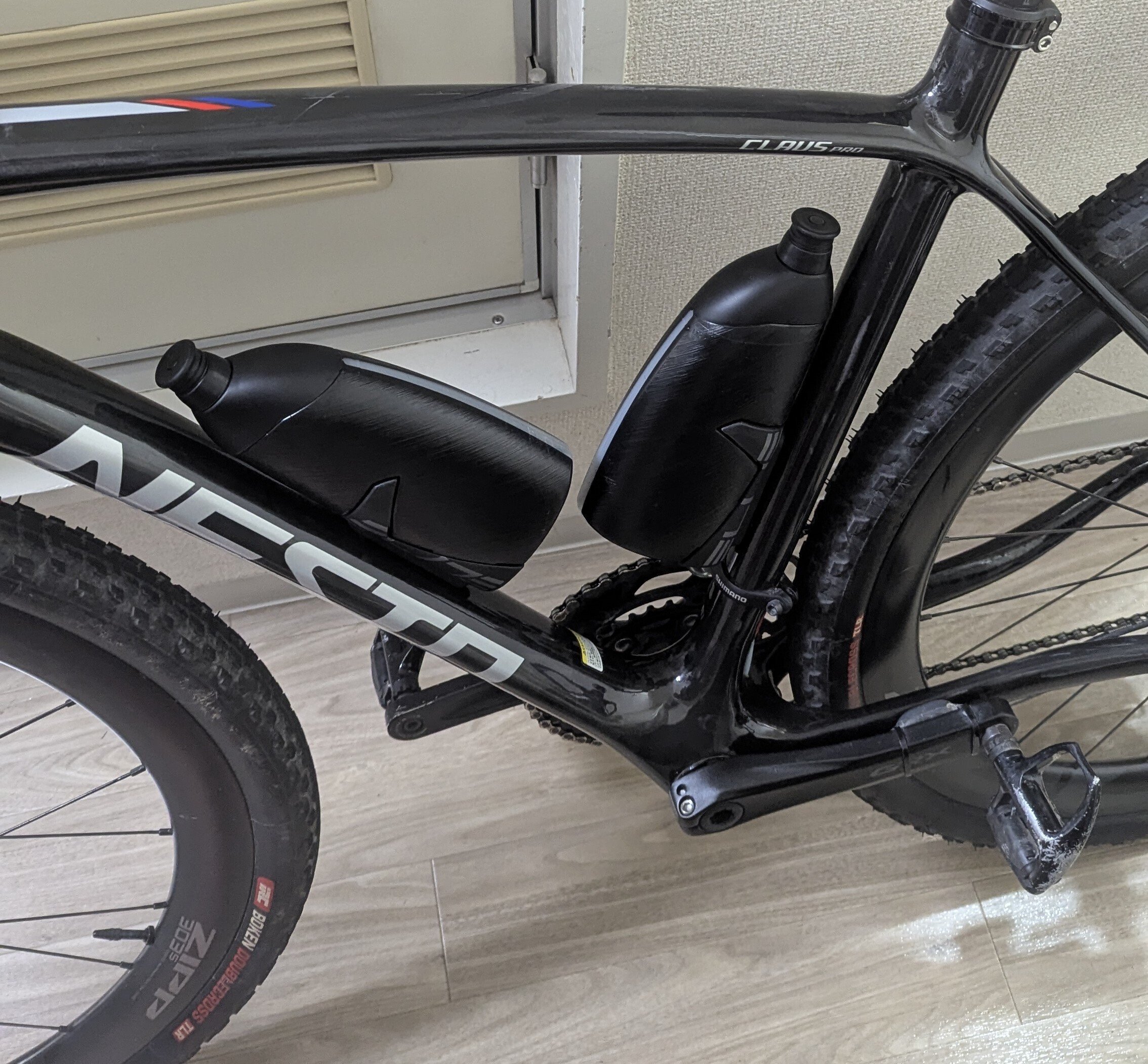 グラベルバイク+付属品 : 渋谷駅で引渡or着払い グラベルバイク本体+付属品付き : 着払いor渋谷駅で引渡 - メルカリ