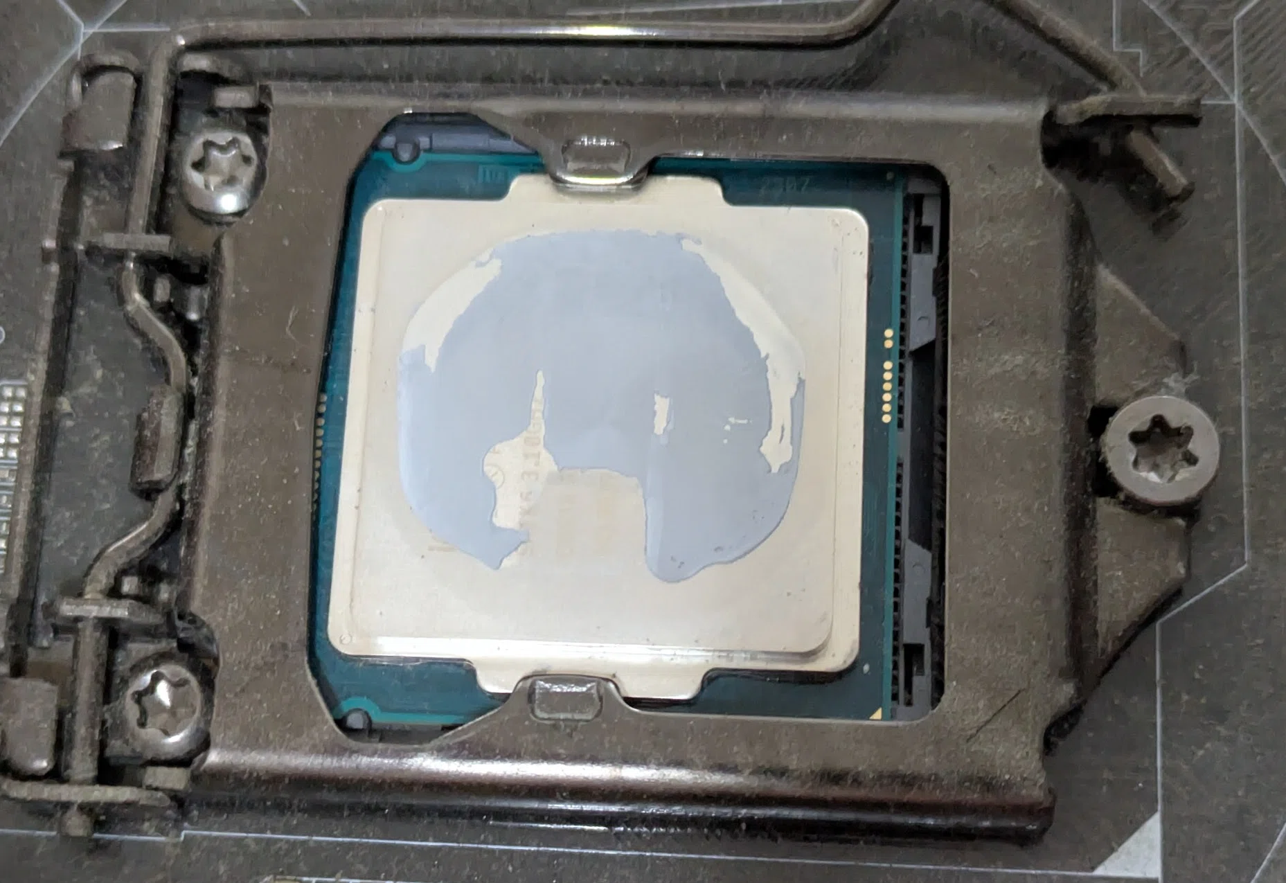 2世代前のメインPCを組み直す｜ねりうに