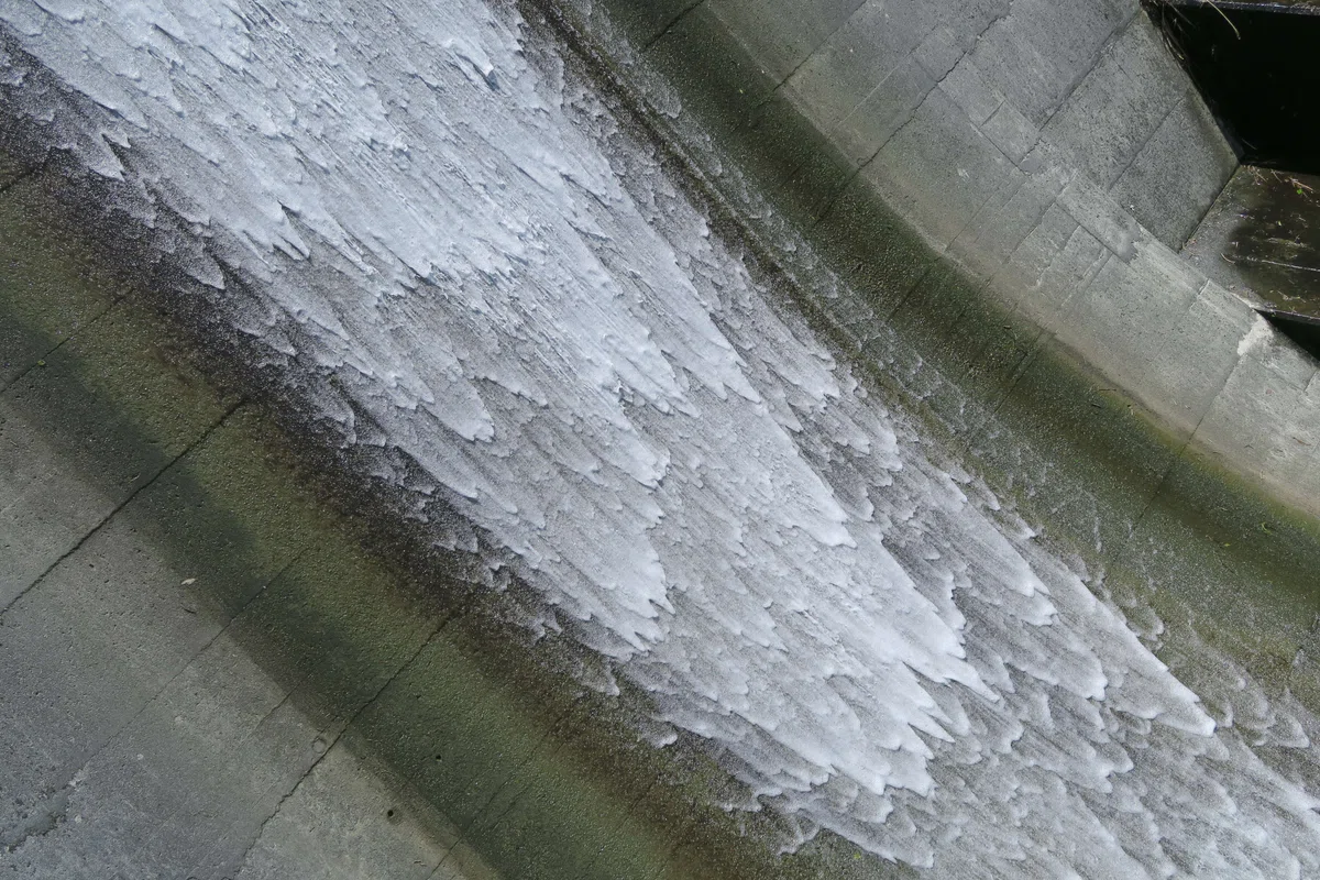 永平寺ダム 福井県 水紋