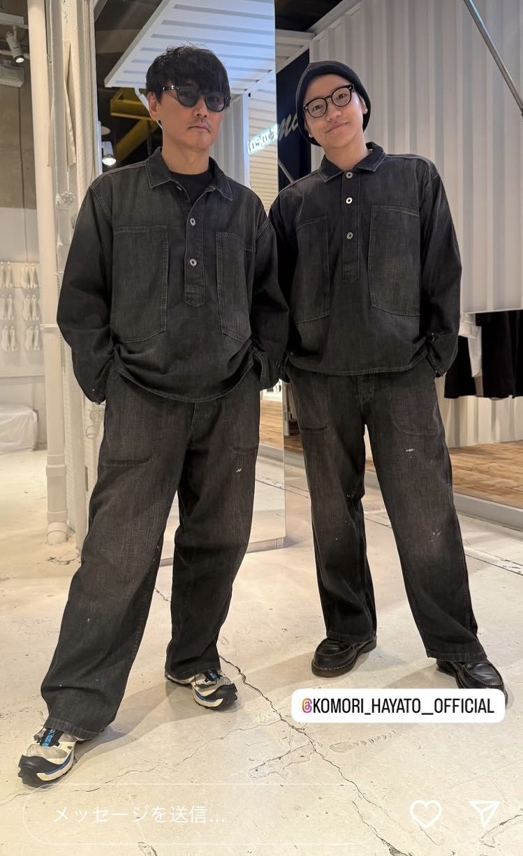 黒デニムの難しさと着こなし方: 山口一郎と小森隼のコーデや青デニムと