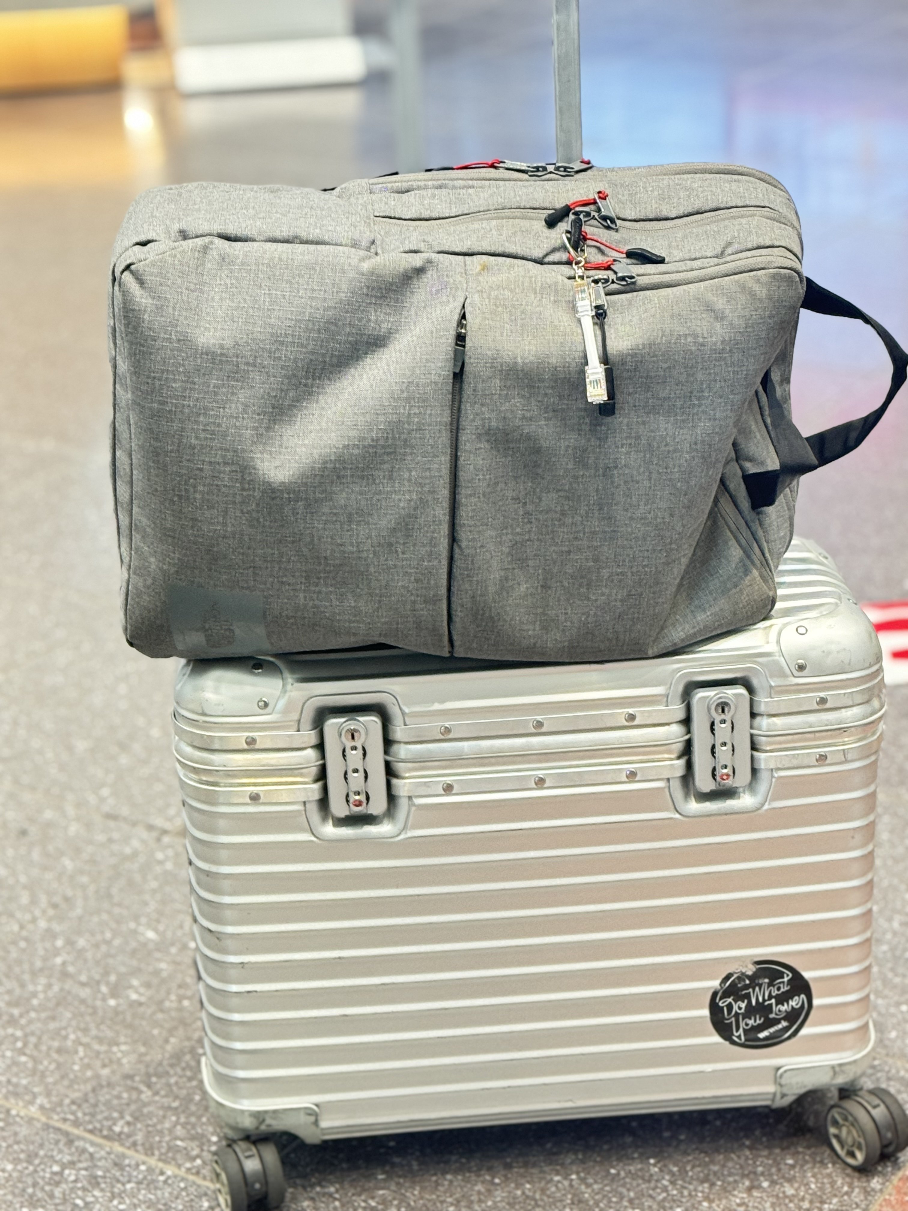 リモワ　パイロット　29L 機内持ち込みサイズ リモワ（rimowa）2週間使ってみた使用感をレビュー☆パイロット（pilot