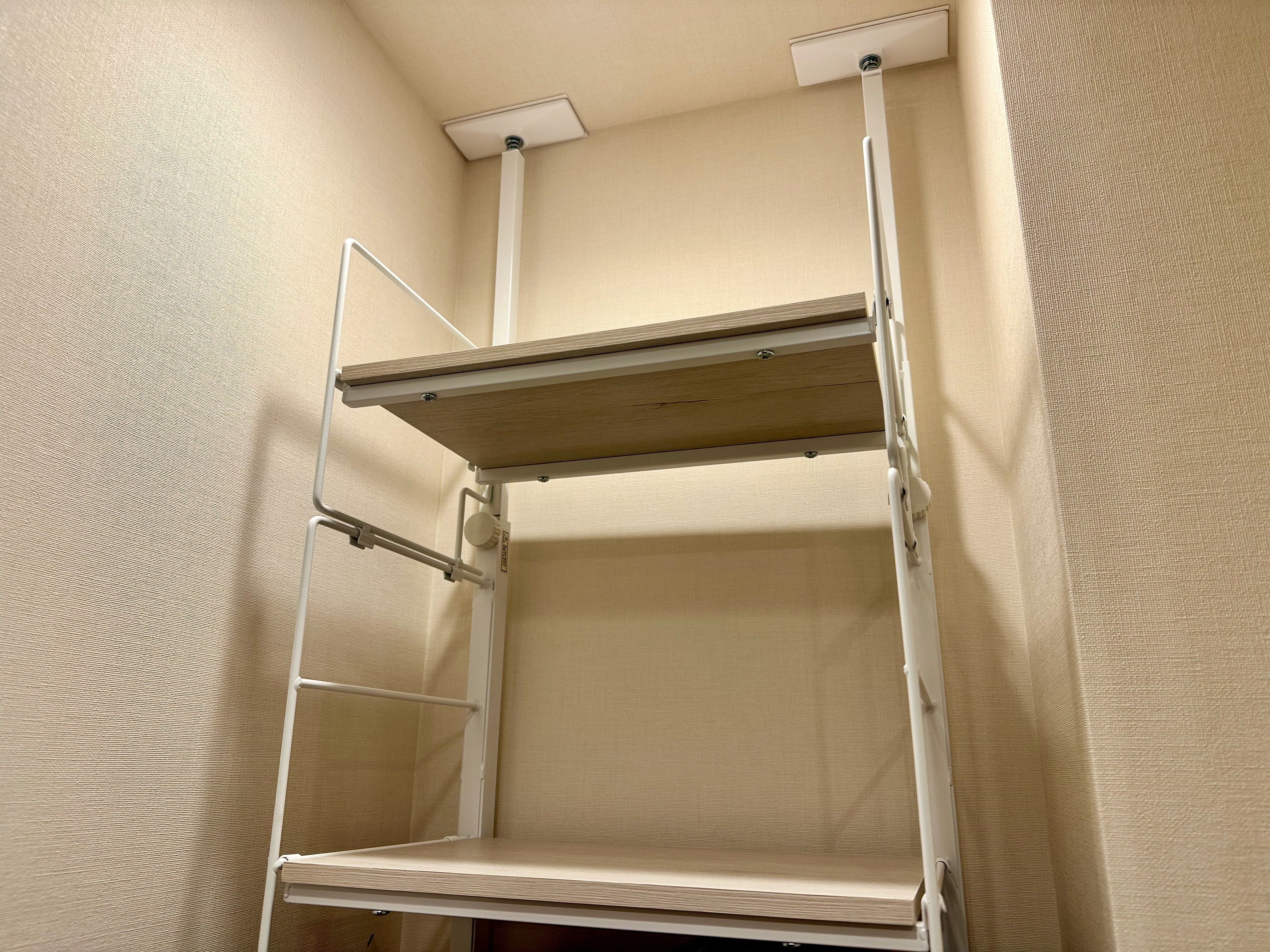 ニトリの突っ張り壁面収納Nポルダを追加ユニットで容量アップ！｜NEO