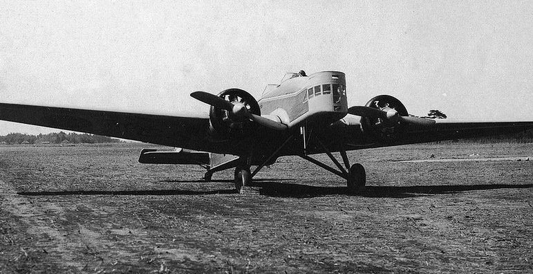 九九式双発軽爆撃機〜「金魚」の名を持つ陸軍の奔走者｜ワンモア@航空