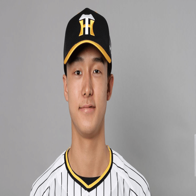 抱負⑩阪神タイガース「小幡竜平選手」のサインを貰う（長男の手助け