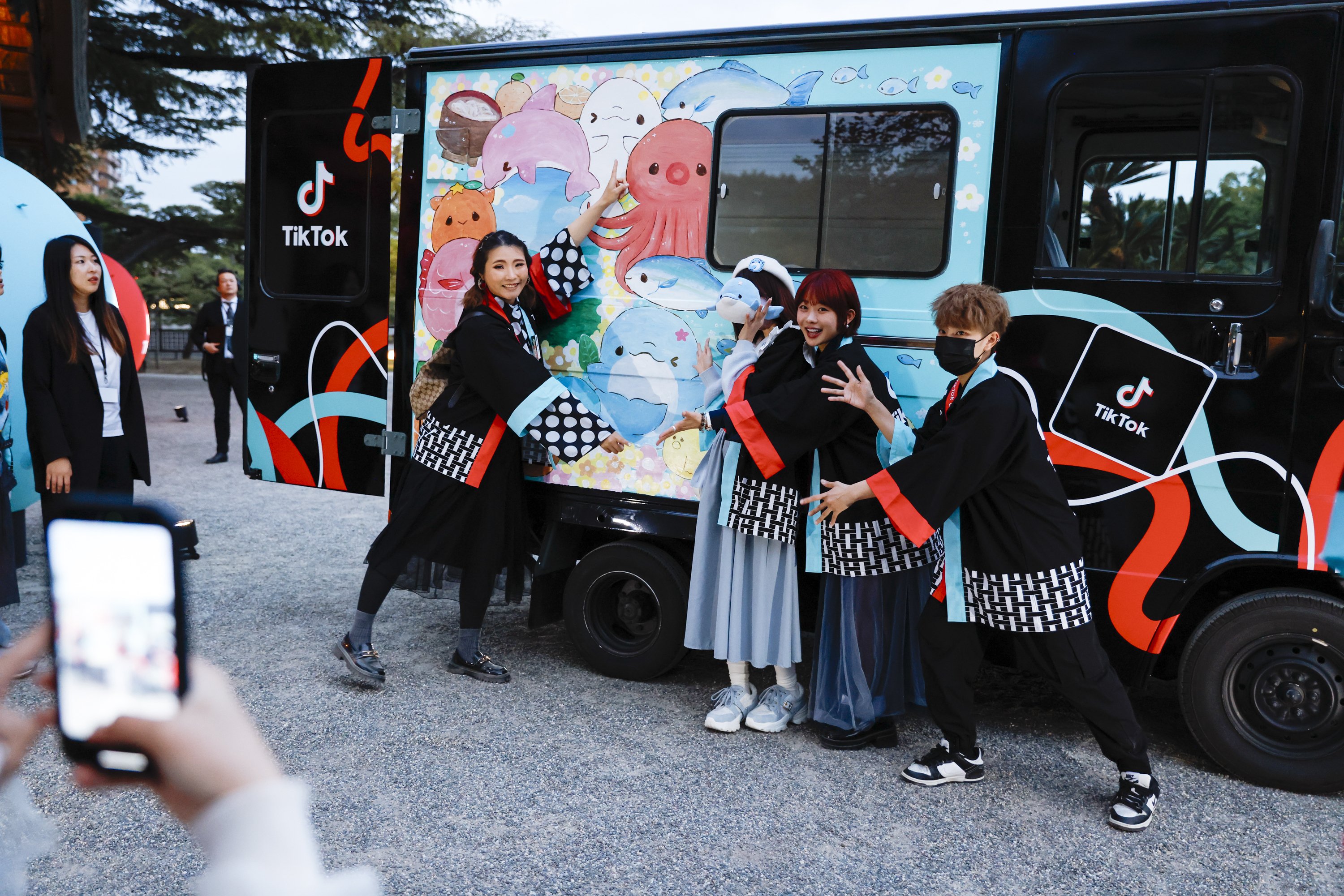 9つの国と地域から人気TikTokクリエイターが香川に集結し、瀬戸内の