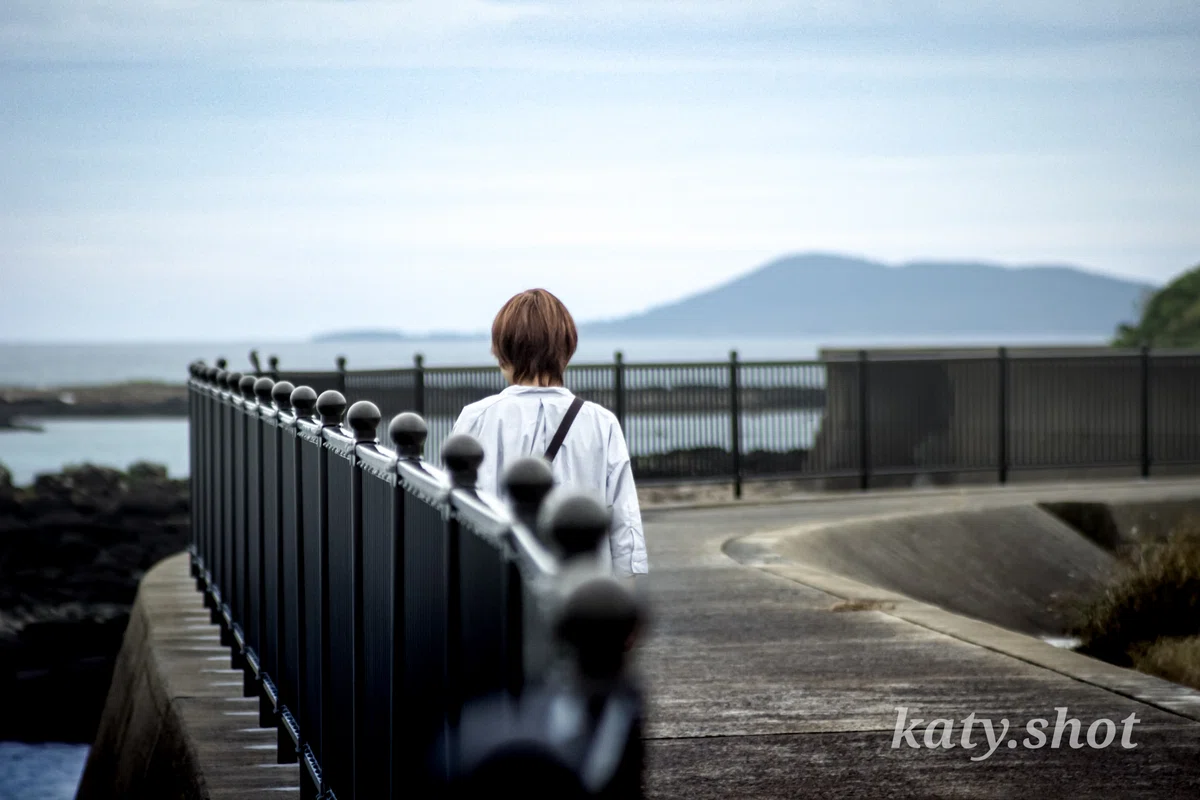 【写真に奥行きを出す方法】一眼レフやミラーレス一眼の前ボケと後ろボケは奥行きの肝!|katy.shot