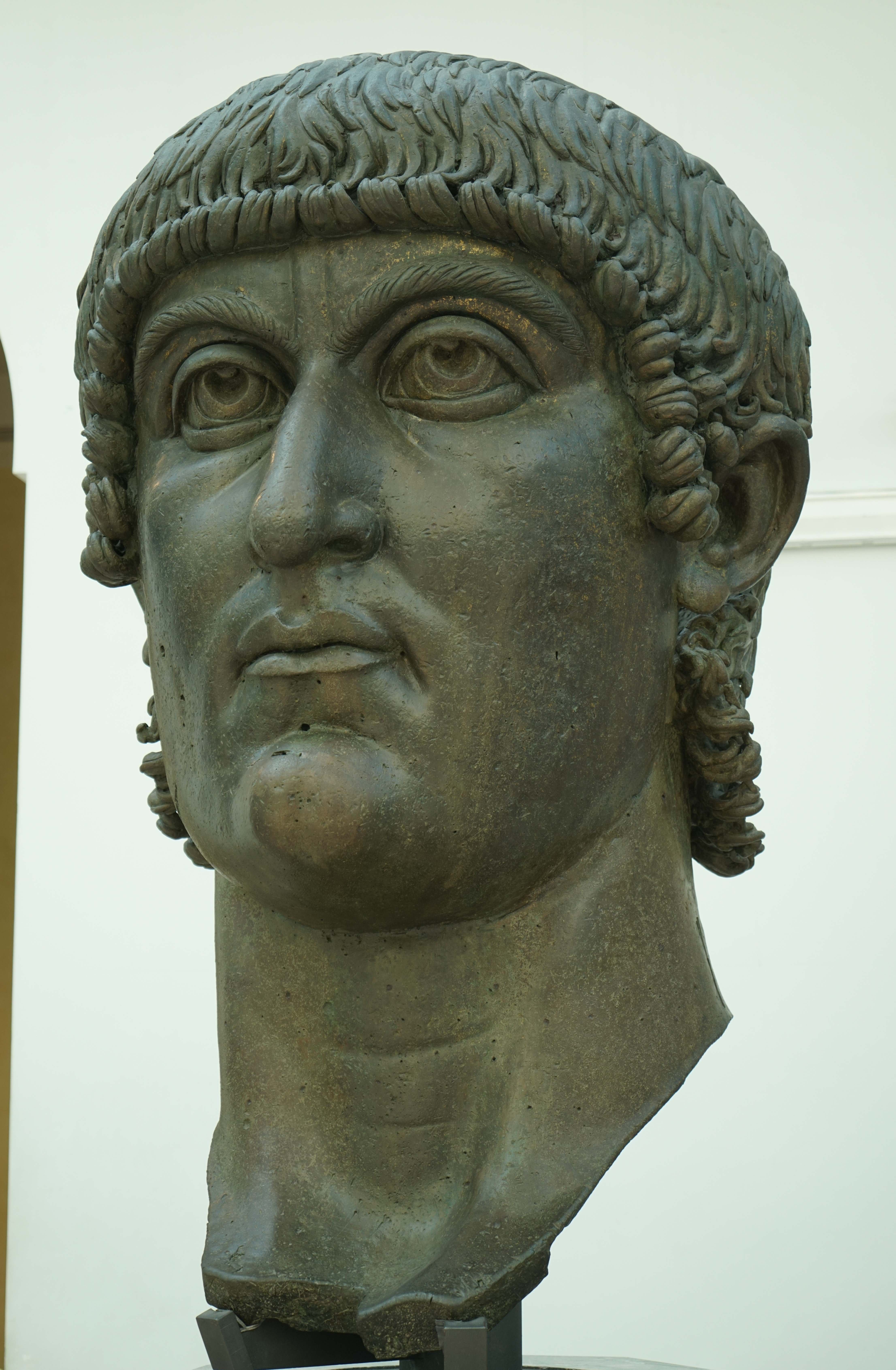 キリスト教の信仰を許した大帝｜J plus S