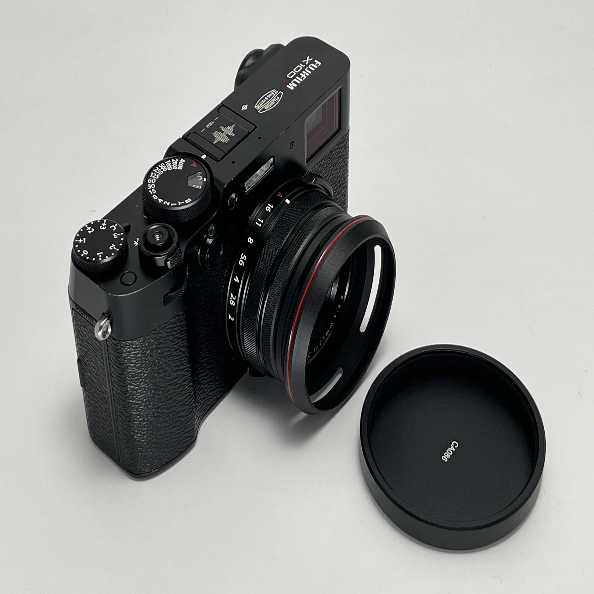 X100VIのレンズ保護のために激安レンズフードを買った話｜KuroBox