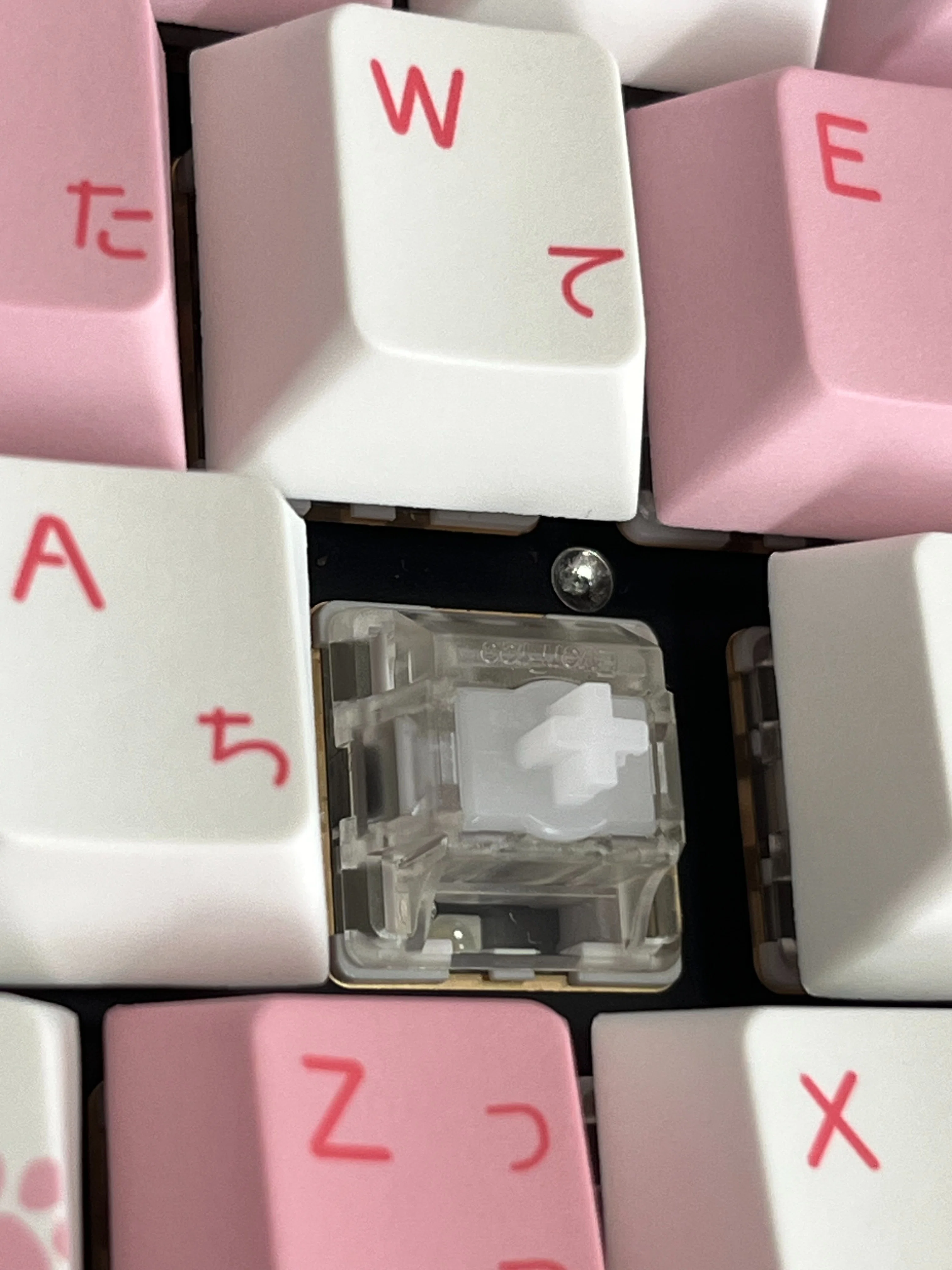 結城さくな × AMICIS キーボード＆マウスパッドレビュー｜くわな