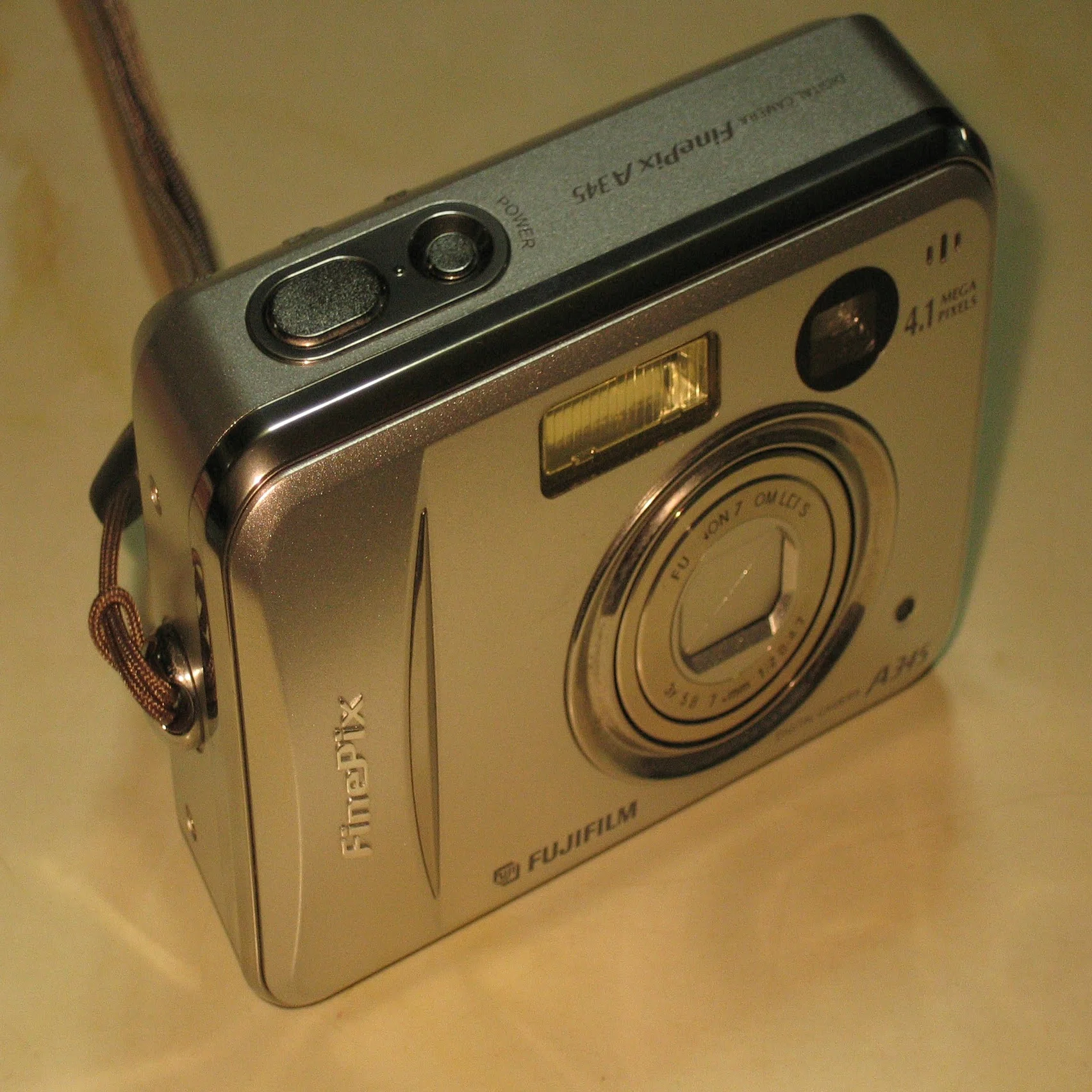 Re:ゼロから始める愛カメラ遍歴（ Vol.6 ）：約130万画素の Olympus 