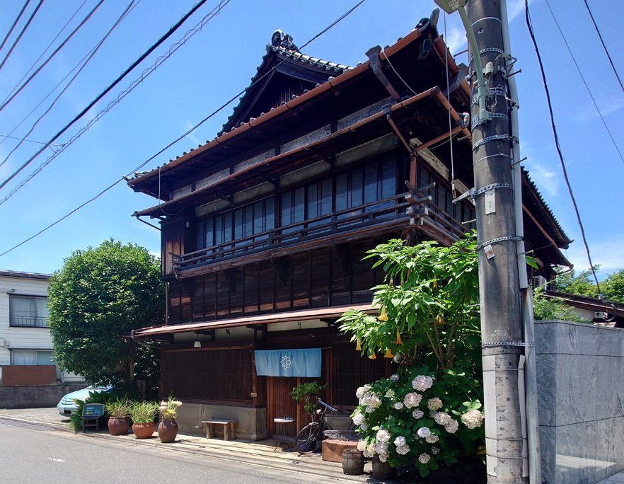 池上の古民家カフェ 蓮月×苺のかき氷を堪能【東京池上】｜建築と甘いもの