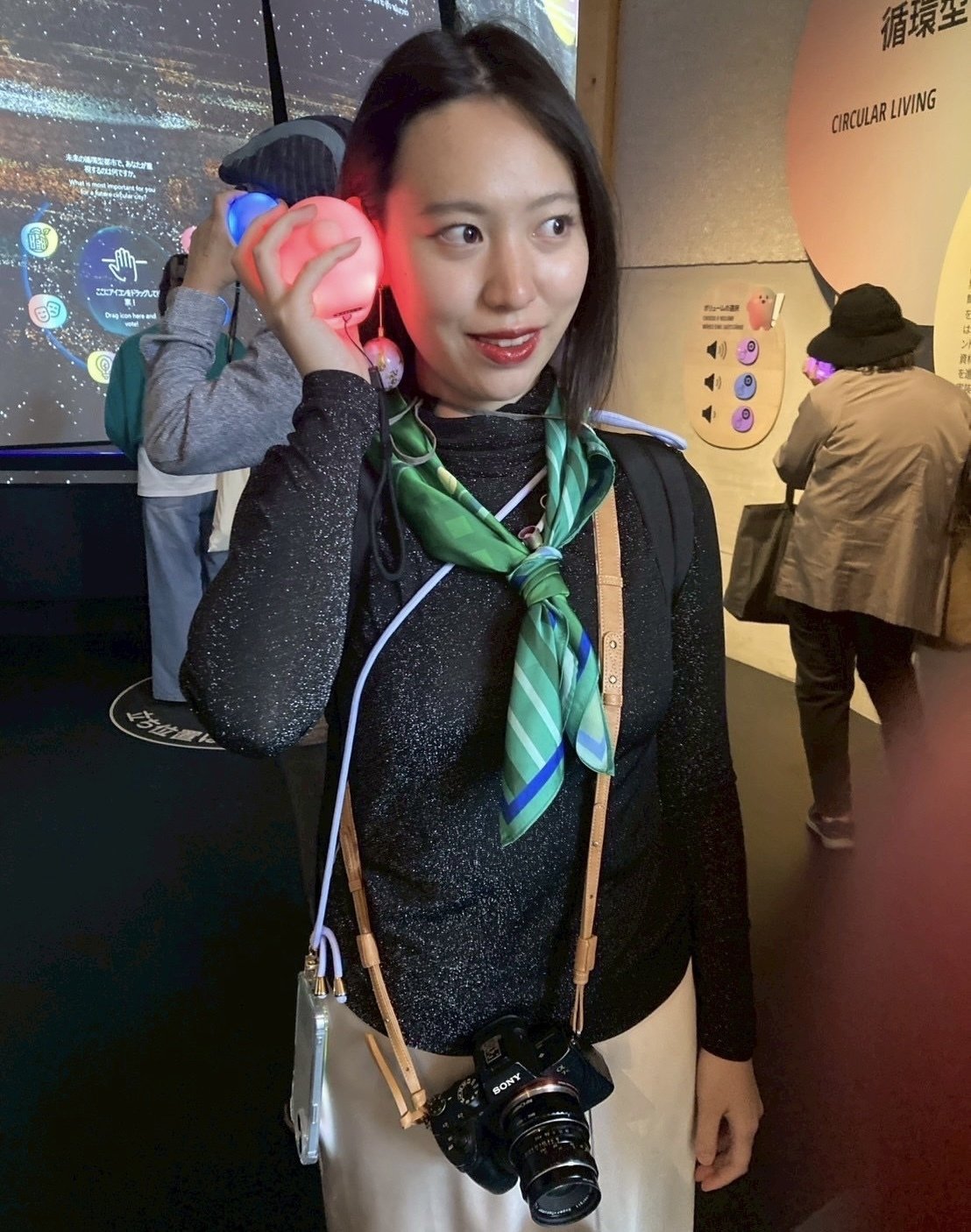 中国美術　粉彩人物　置物3点　東さ7- 0520① 京都大阪旅3 大阪市立東洋陶磁美術館「中国陶磁・至宝の競艶