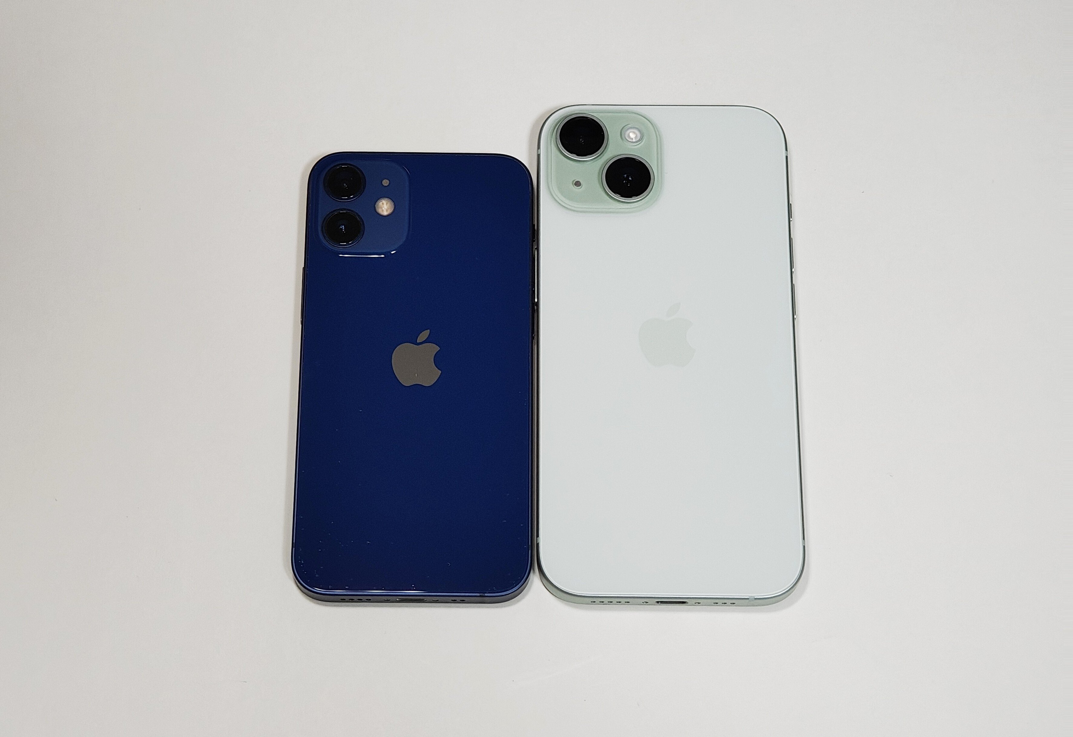 Apple iPhone 12 mini 青 813bnZT9fxL._UF894,1000_QL80_.jpg