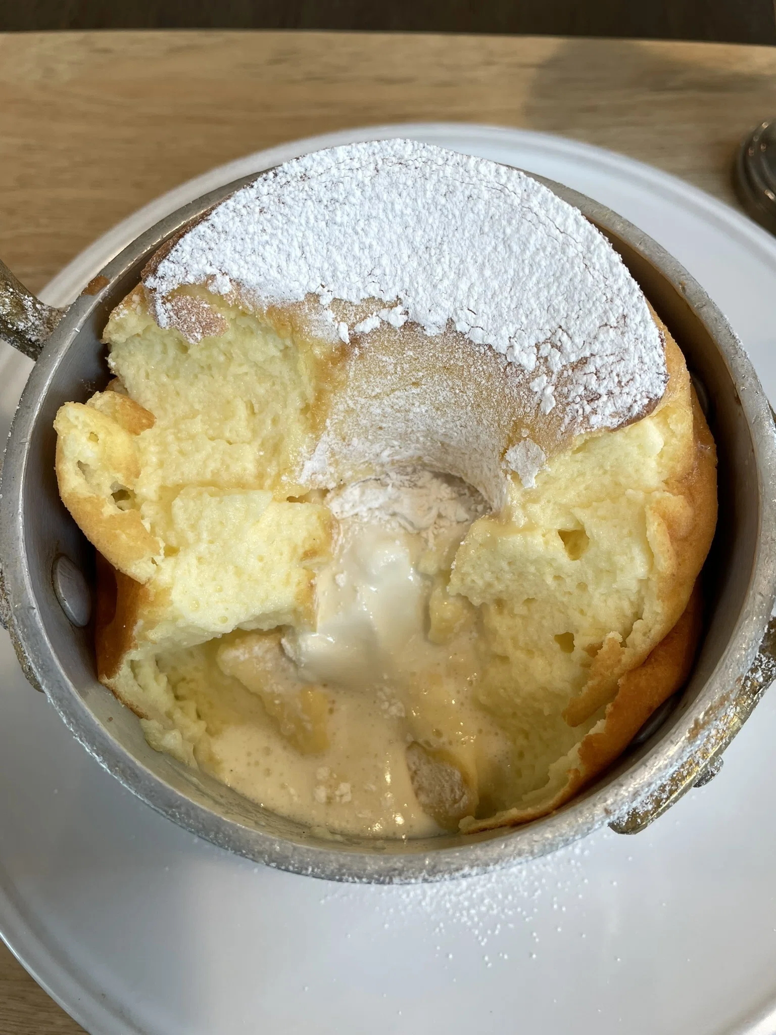 とろけるスフレパンケーキ｜ぐっち