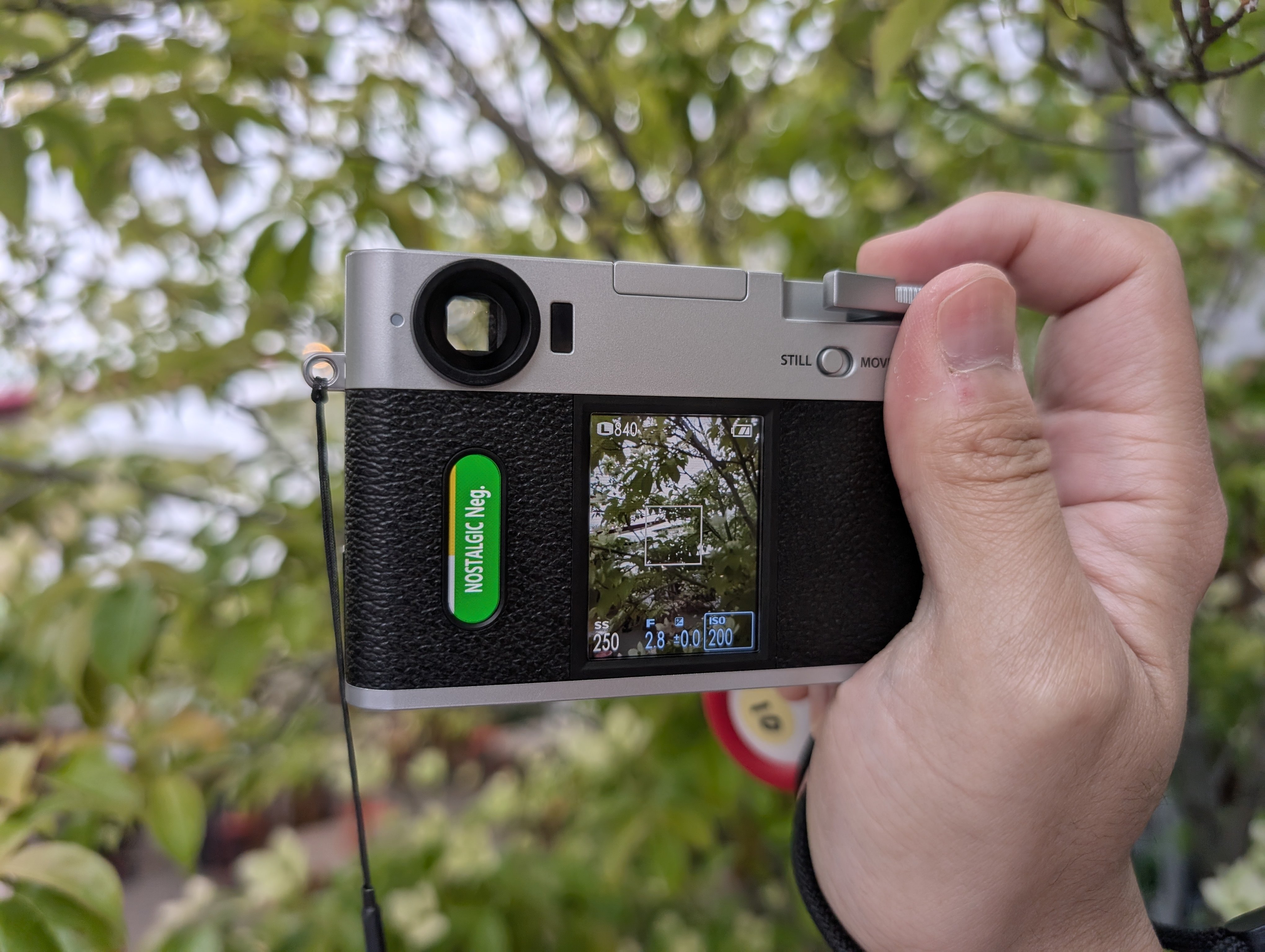 まさにデジタル「写ルンです」 / 富士フイルム新製品 X half（エックス