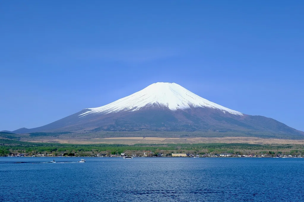 富士五湖から見えるそれぞれの富士山｜しおこ