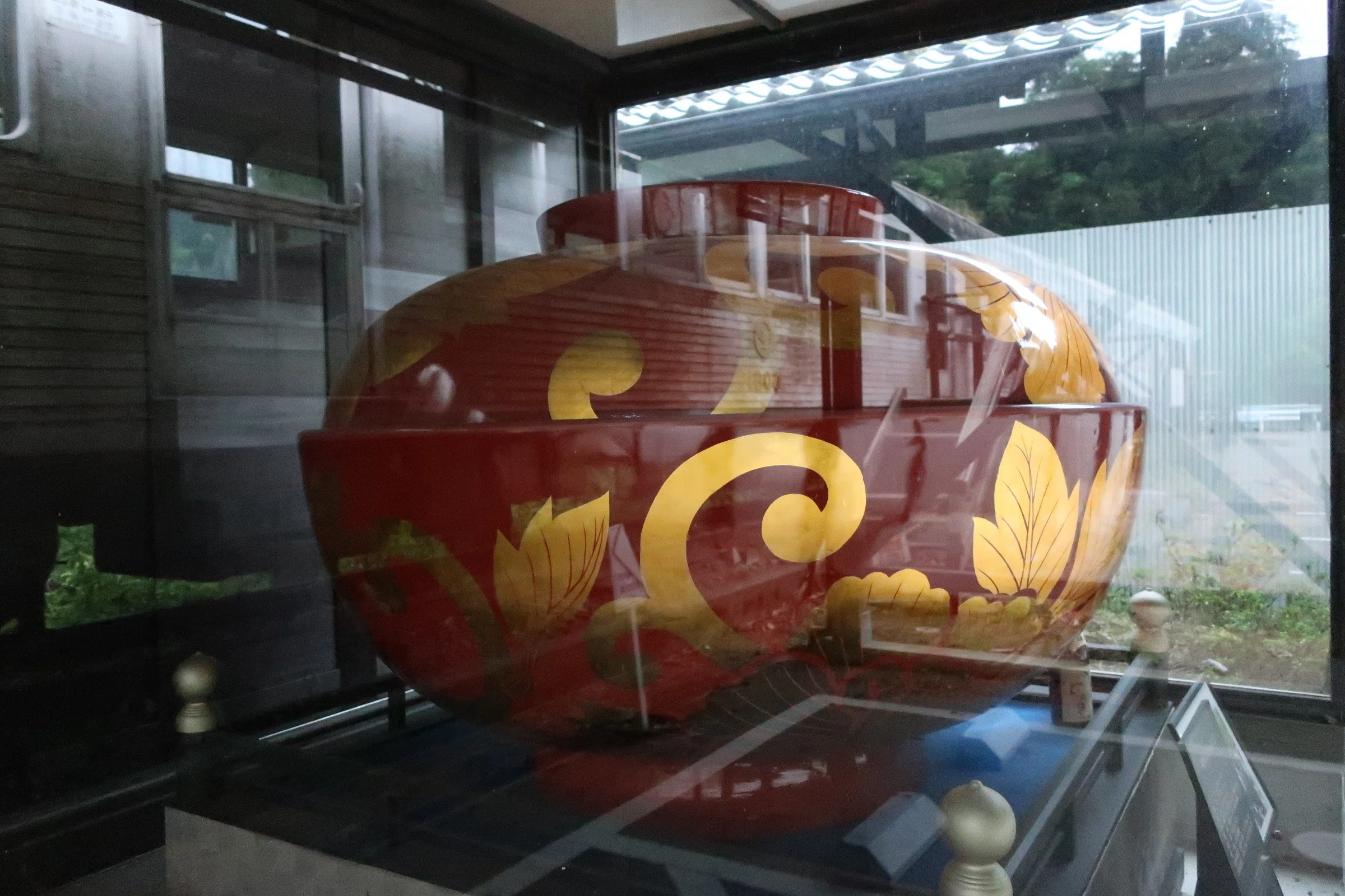 おわんみこし、電車しらさぎ【道の駅「山中温泉 ゆけむり健康村