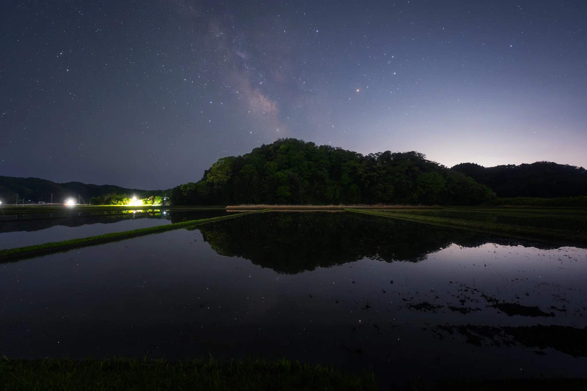星の風景 夜明け前の海へ。今年最初の天の川に会いに行く｜星空写真家 × 会社