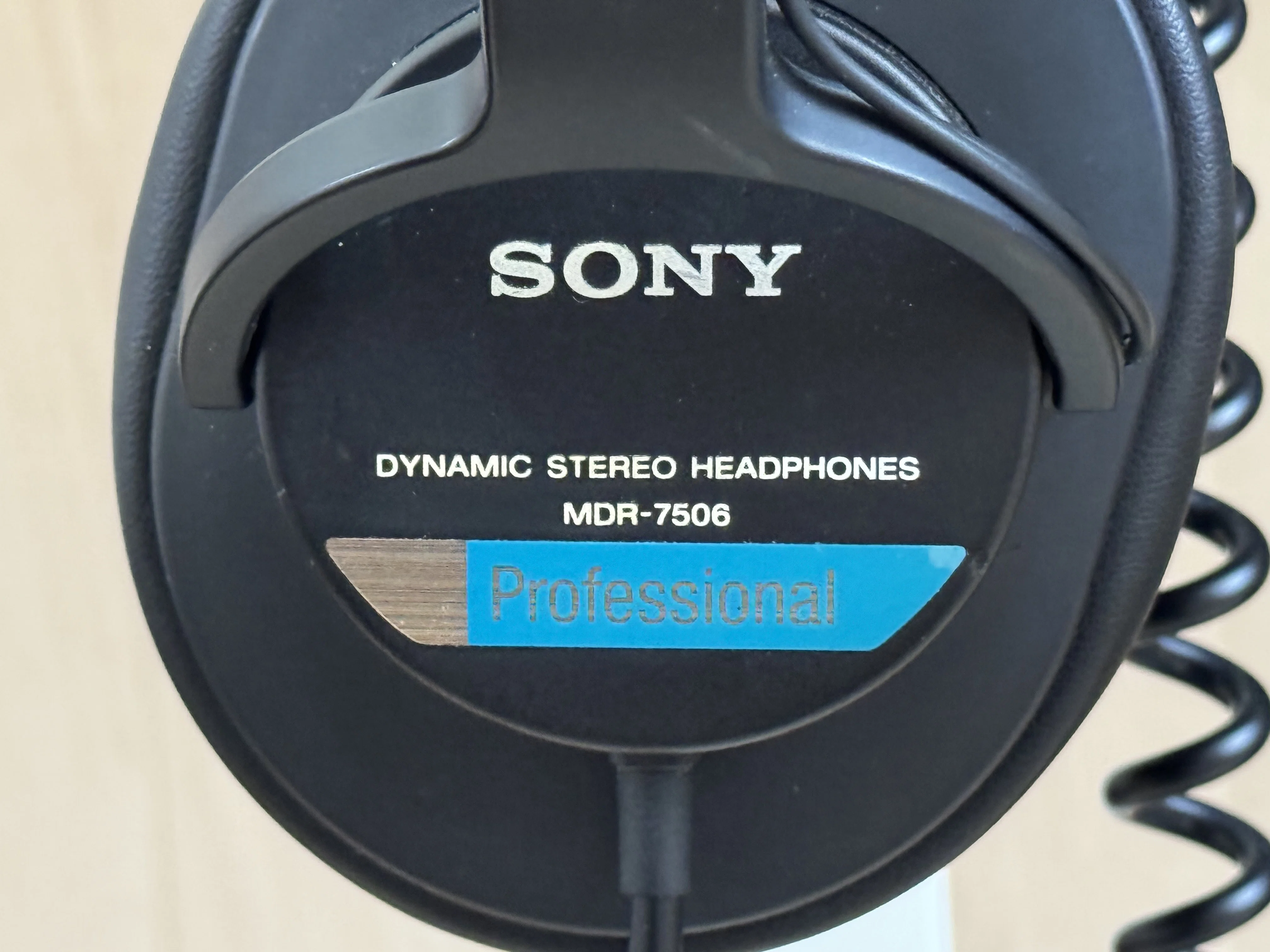 MDR-7506のイヤーパッドを交換してみた｜定番ヘッドフォンは長く使える｜KK