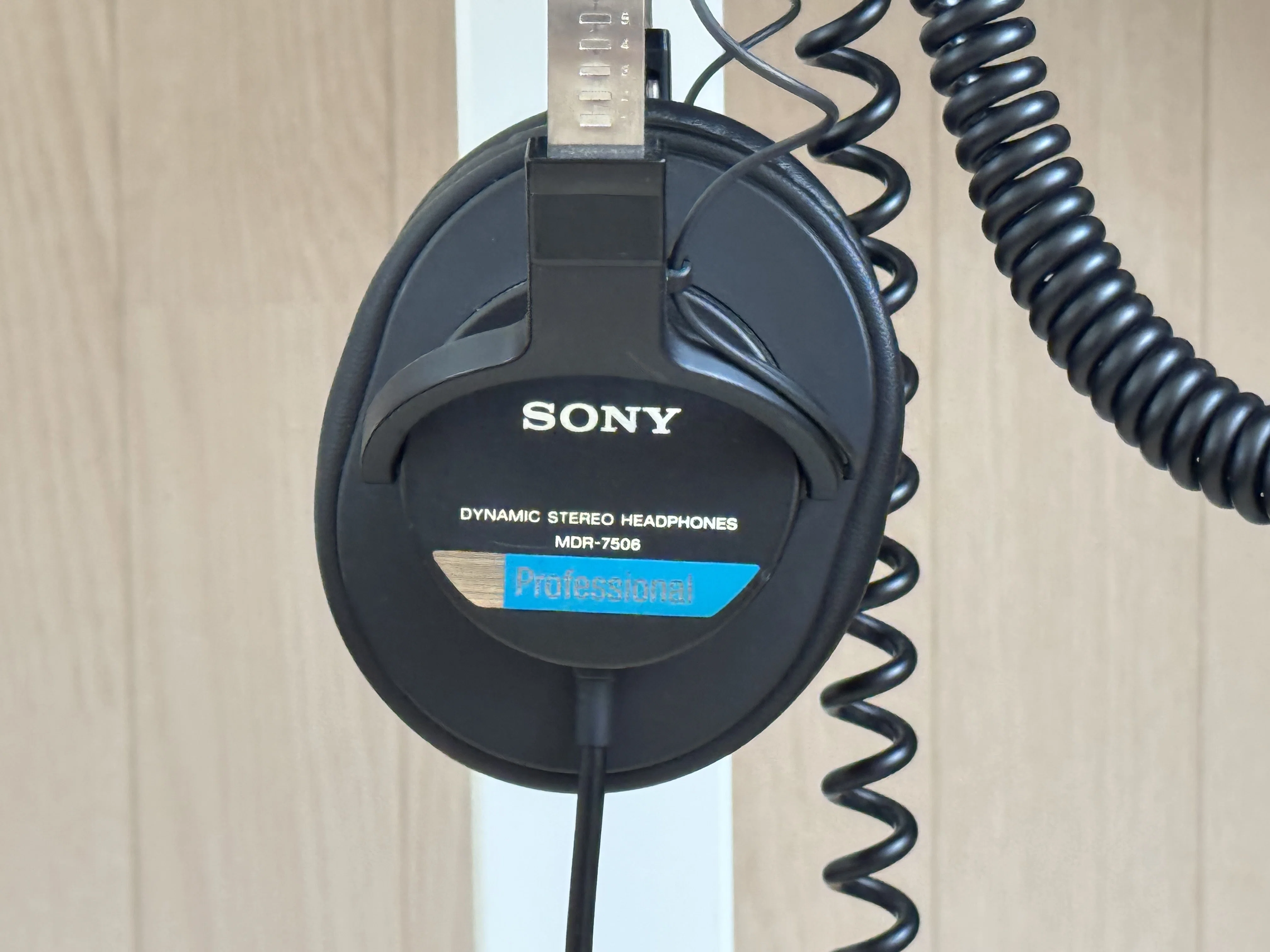 MDR-7506のイヤーパッドを交換してみた｜定番ヘッドフォンは長く使える｜KK