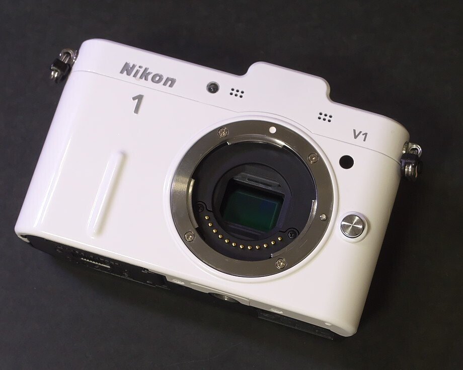 Nikon - NIKON1V1(白)+1Nikkor30-110mmVR　クロスケ Nikon 1 Nikkor 30-110mm VR Zoom Lens for J1 2 3 4 5 S1 S2