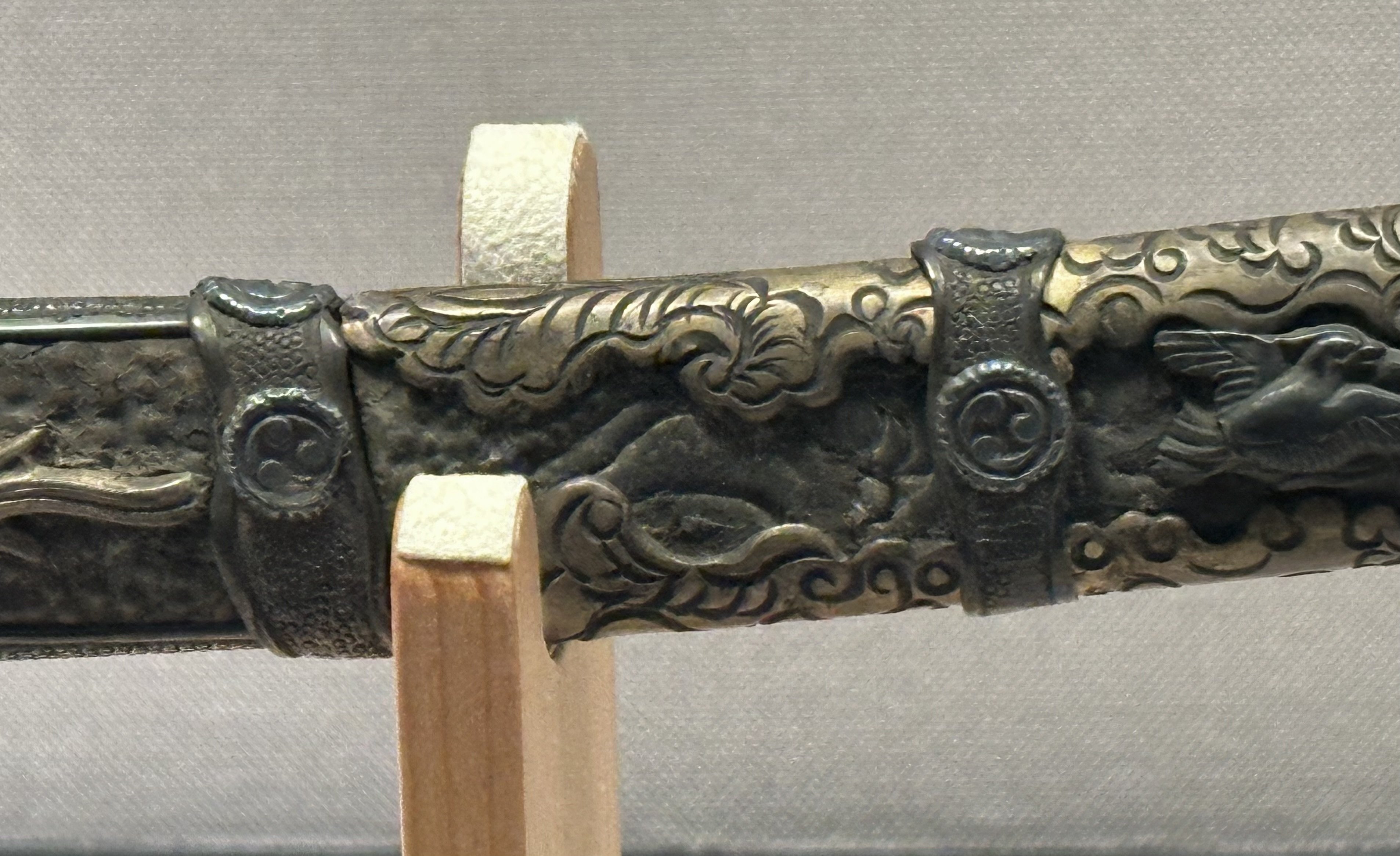アイヌ刀 鹿角尽拵 目貫紅葉に鹿象嵌 大珍品 江戸時代 （珍品
