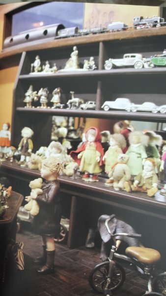 ヴィンテージ　ハンドクラフト　革人形　レザーアート　歩く少女 ヴィンテージ ハンドクラフト 革人形 レザーアート 歩く少女