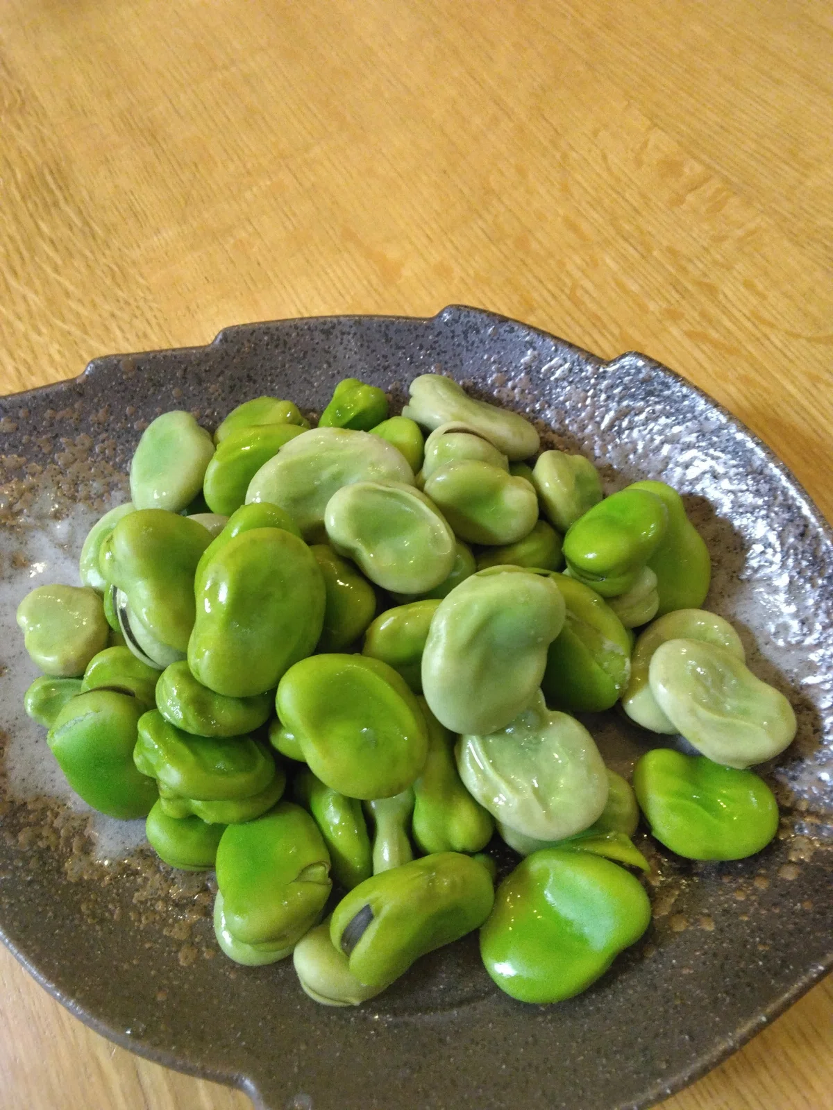 赤いソラマメと旬の食材と|あかね空