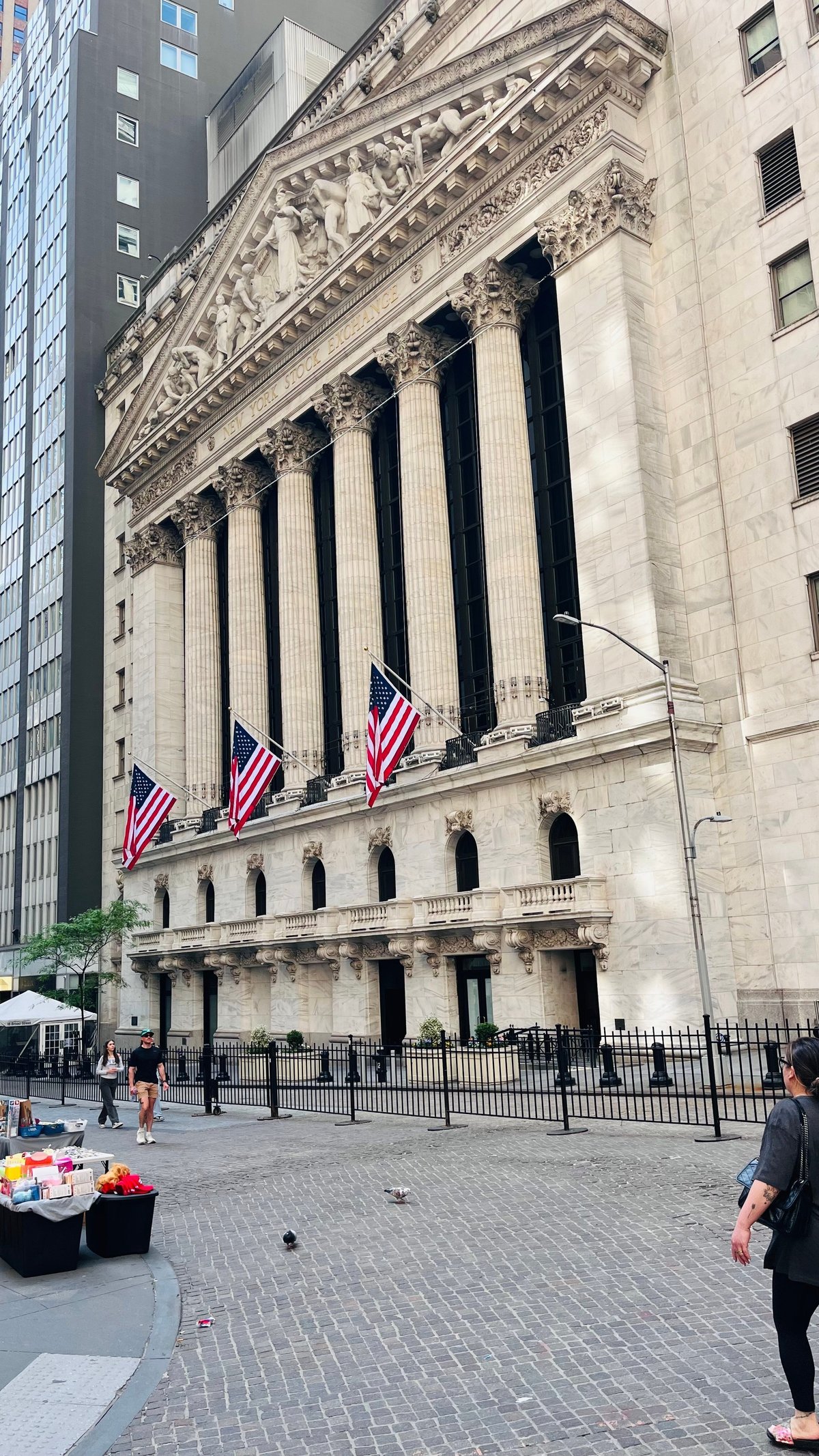 ニューヨーク証券取引所に行って株価が上がってくれるようにお願いしてきた｜sy