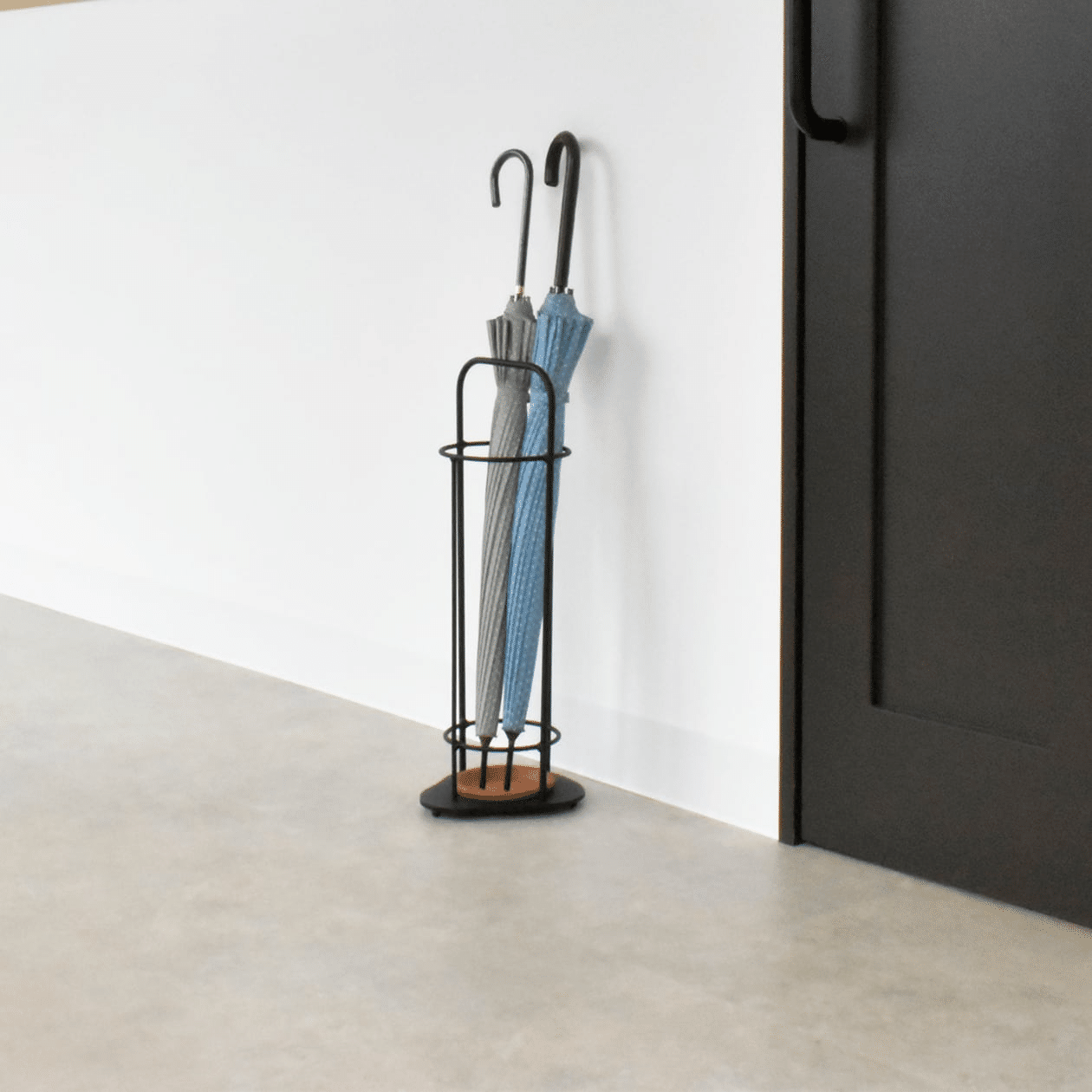 アイアン傘立て5選!玄関を彩るワンランク上のデザイン。選び方徹底 アイアン傘立て5選!玄関を彩るワンランク上のデザイン。選び方徹底