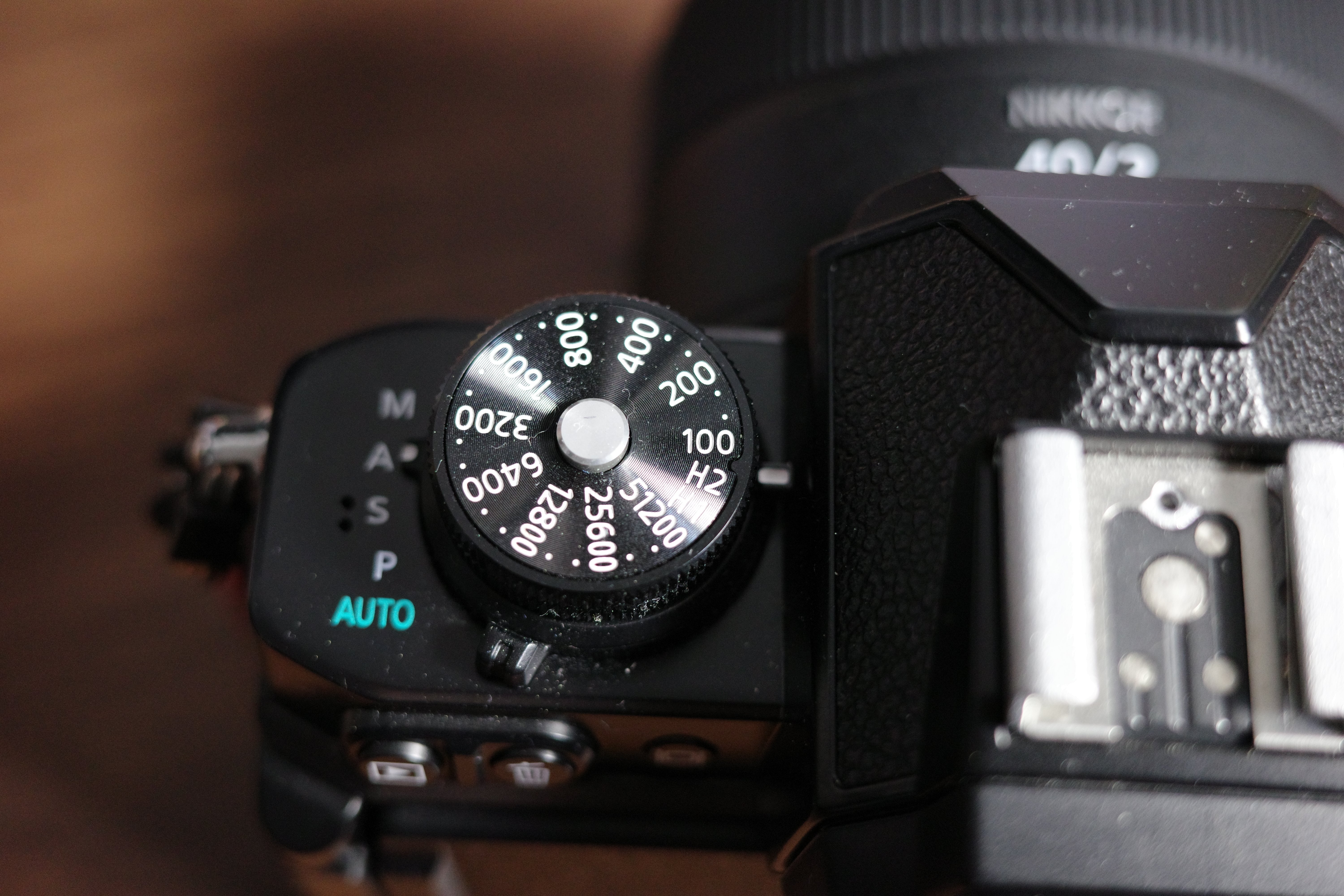 Nikon Z fcが楽しすぎる！カメラ素人による使用感レビュー|40mm F2で