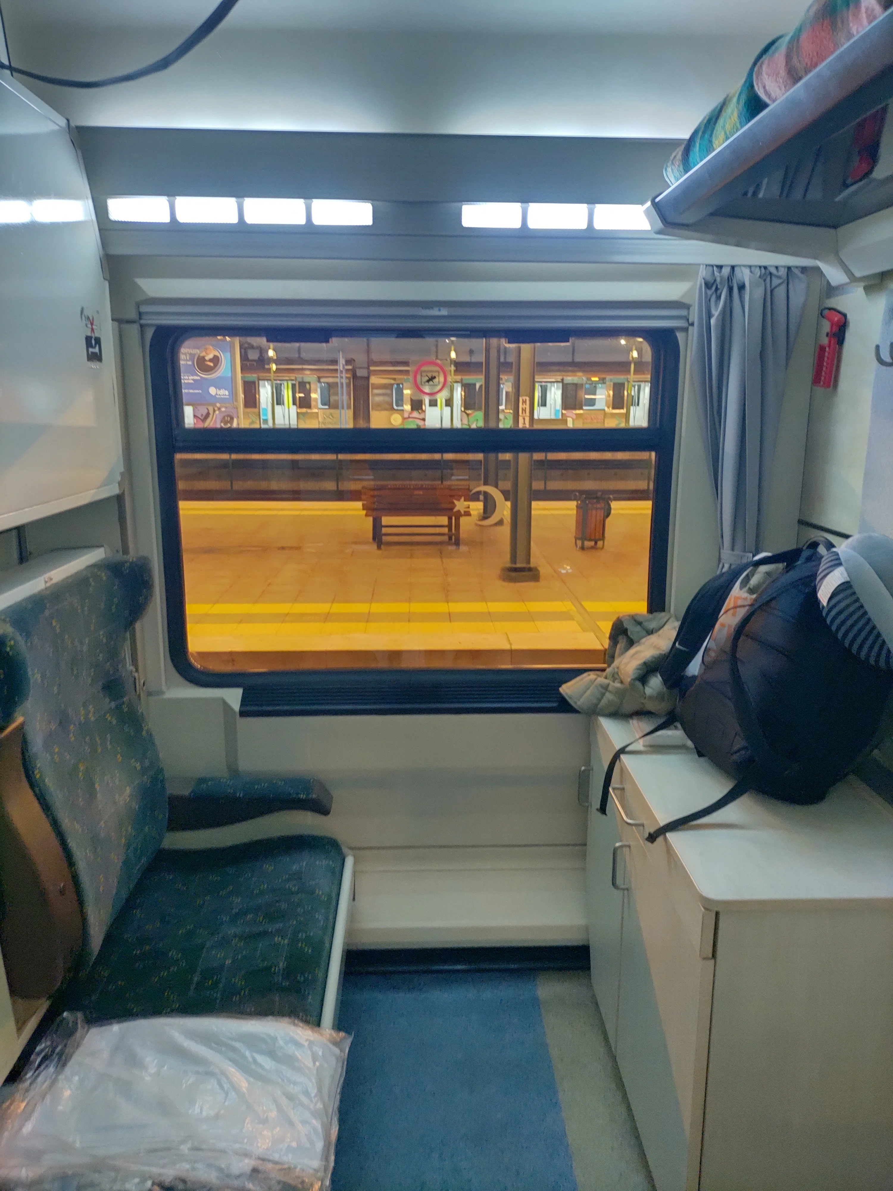 現代のオリエント急行（イスタンブール発夜行列車）に乗る｜himawari's