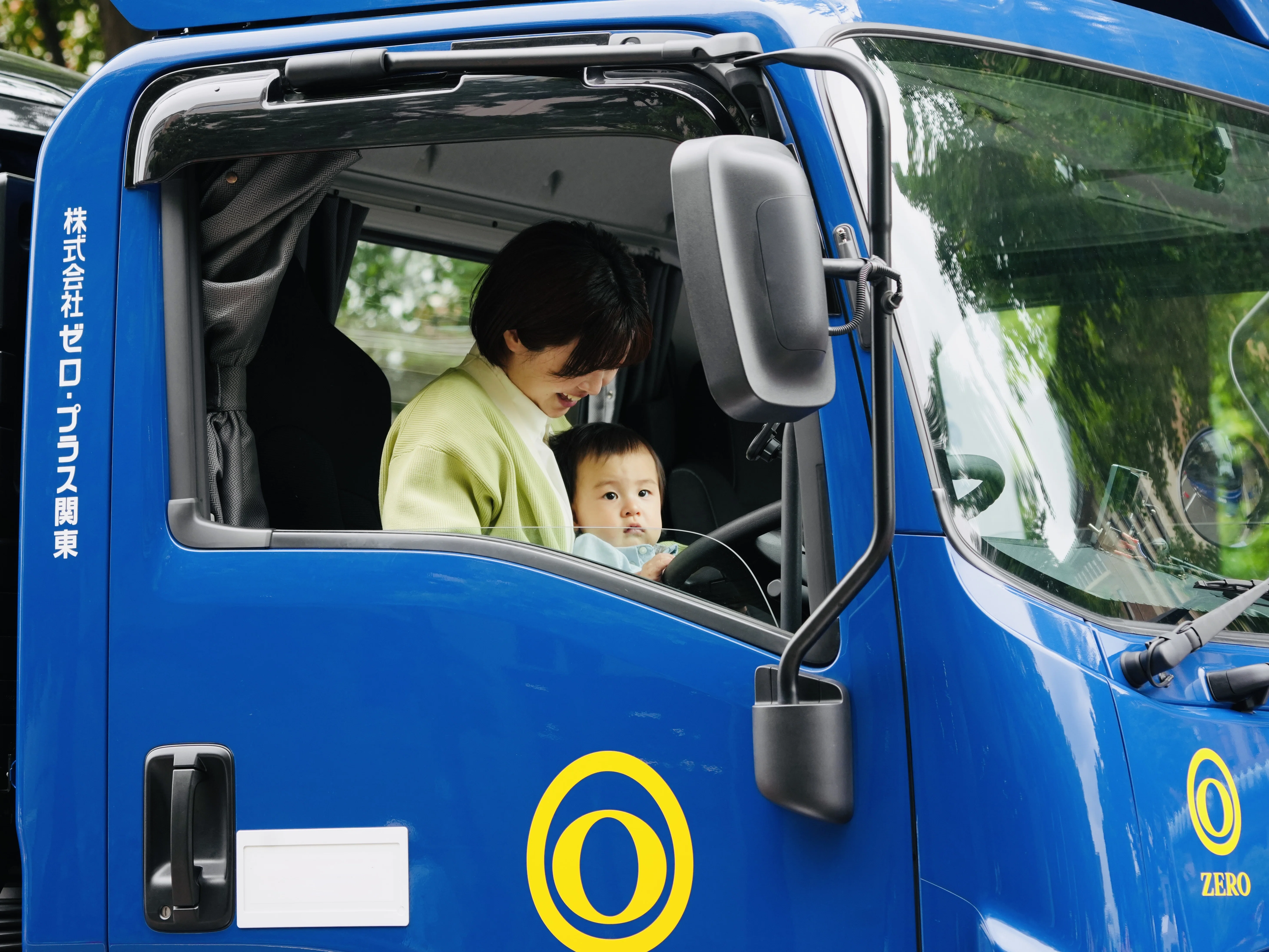 かながわMIRAIストリート2025」にゼロの大型トレーラーが登場！ 未来を