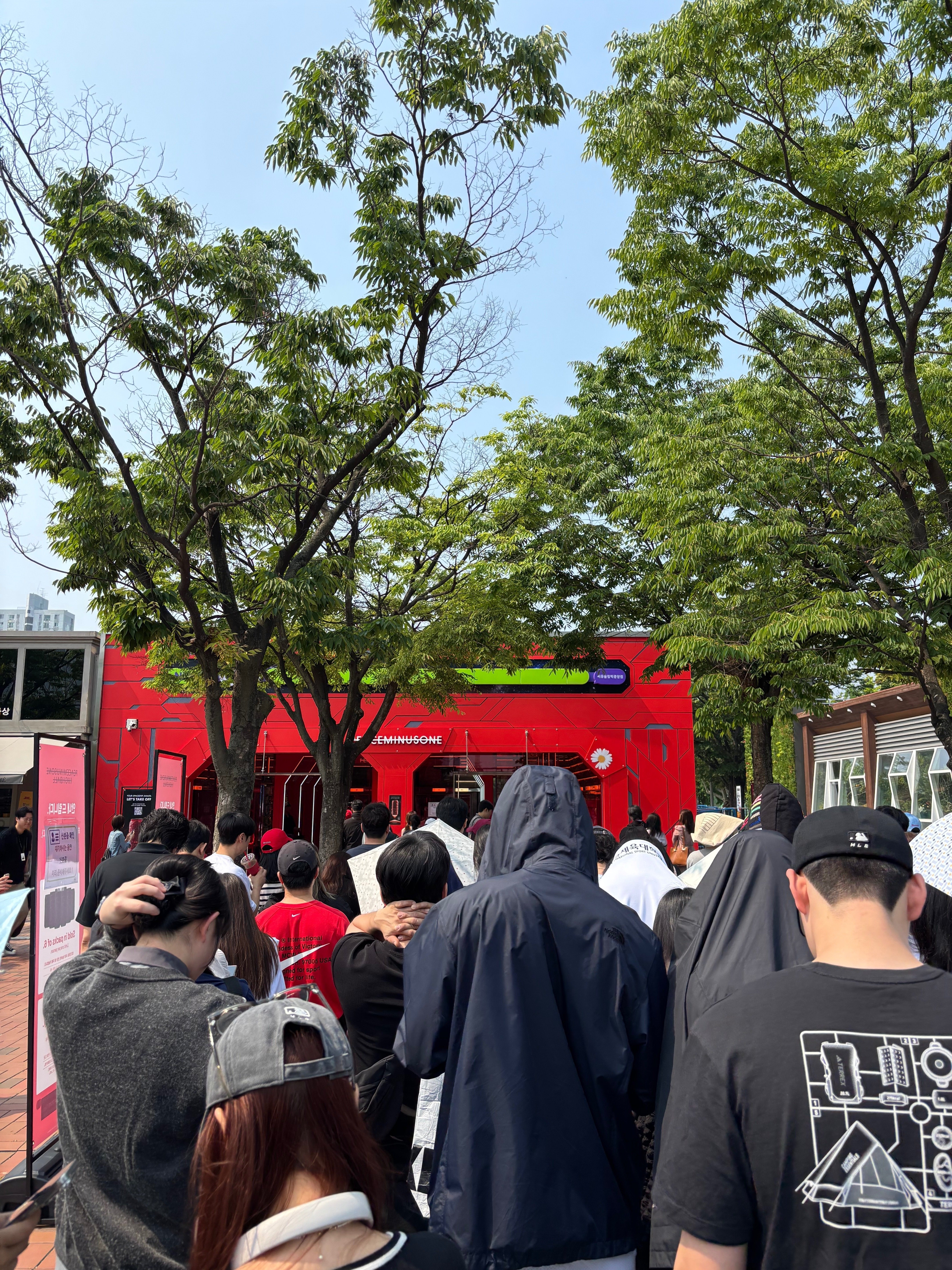 ピースマイナスワンハイボールポップアップに！｜karr in Korea