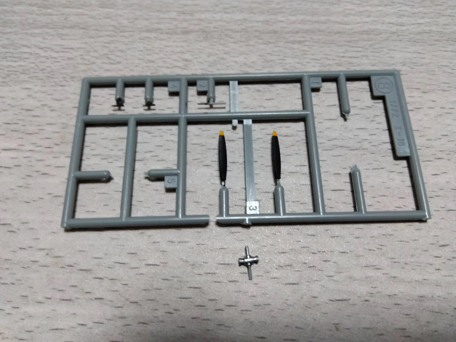 ポリカルポフ I-16 フィンランド#6（ハセガワ 1/72 ）｜はりす筆塗りぷらも