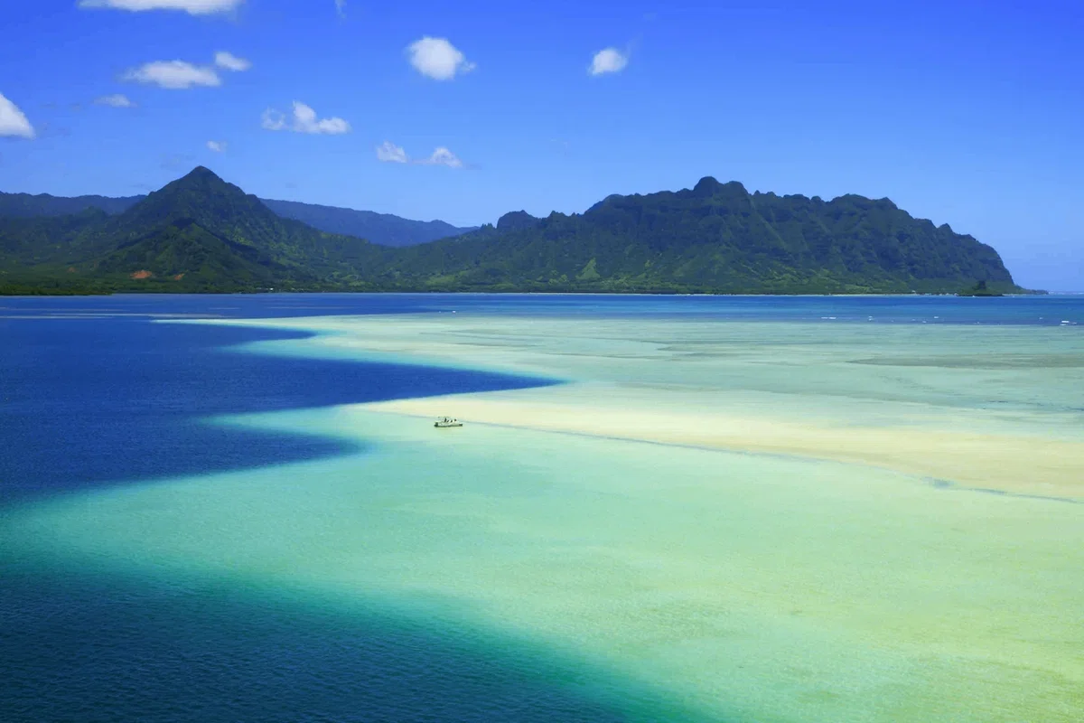 カネオヘ湾 サンドバー(天国の海・天使の海)